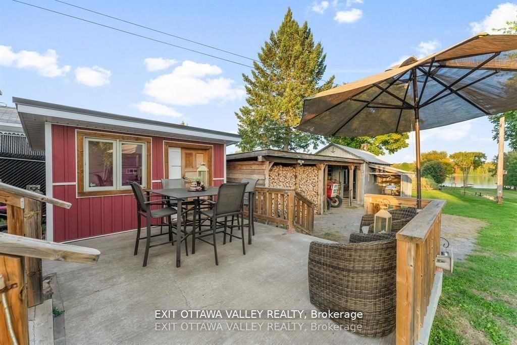 44 Lacroix Bay Road, Whitewater Region, ON K0J 2L0 photo 5
