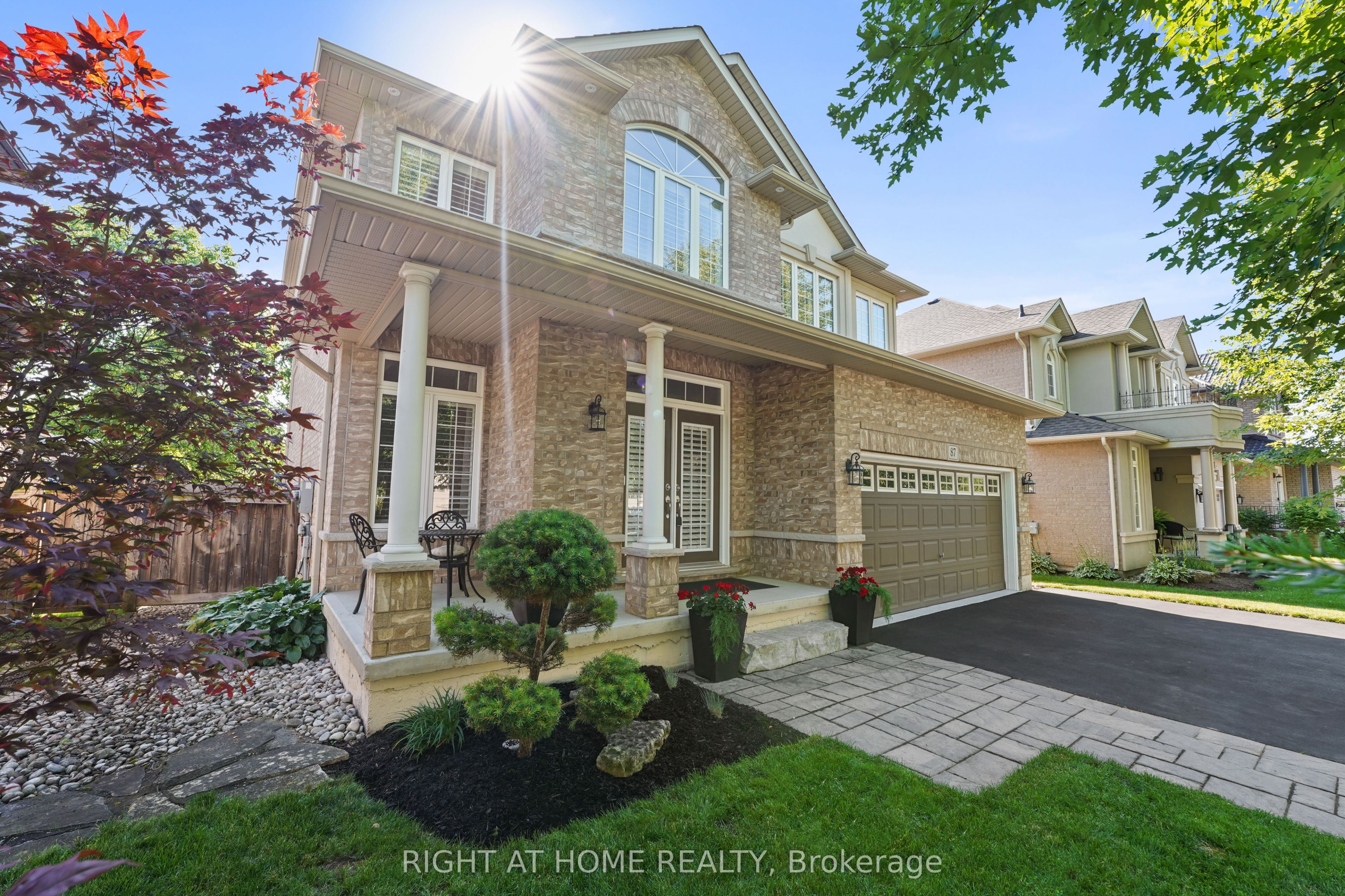 87 Newcombe Road N, Hamilton, ON L9H 0A6 photo 2