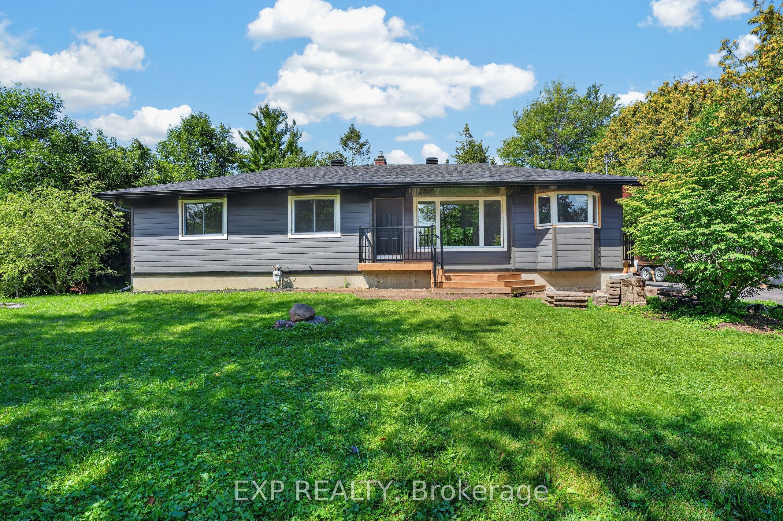 137 Grenfell Crescent, Tanglewood - Grenfell Glen - Pineglen, ON K2G 0G6