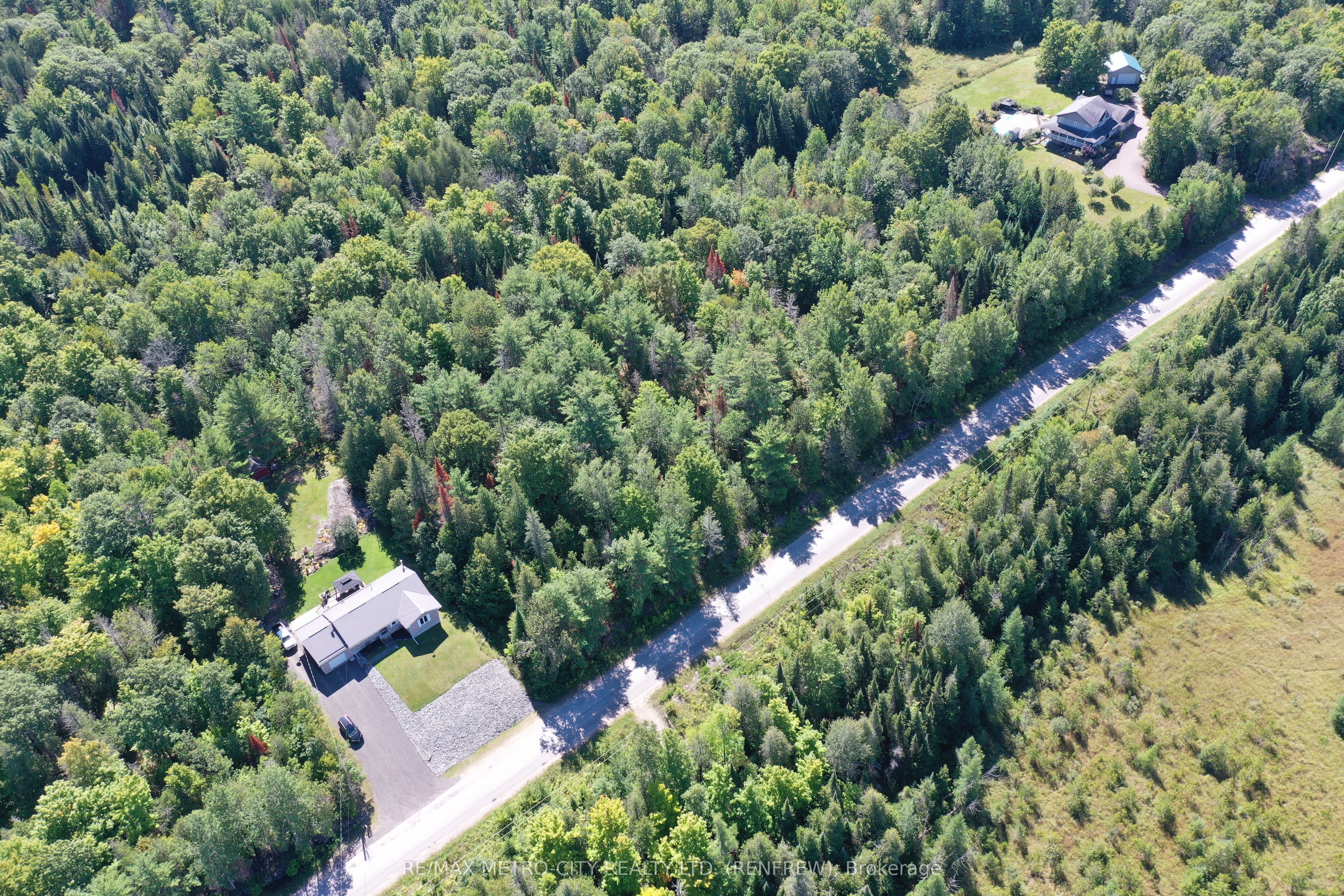 00 Pucker Street, Greater Madawaska, ON K7V 3Z9 photo 5