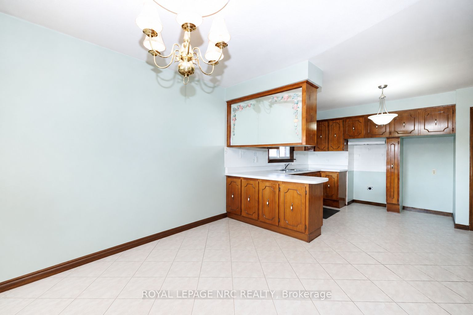 38 Rivercrest Road, Hamilton, ON L8E 1M9 photo 3