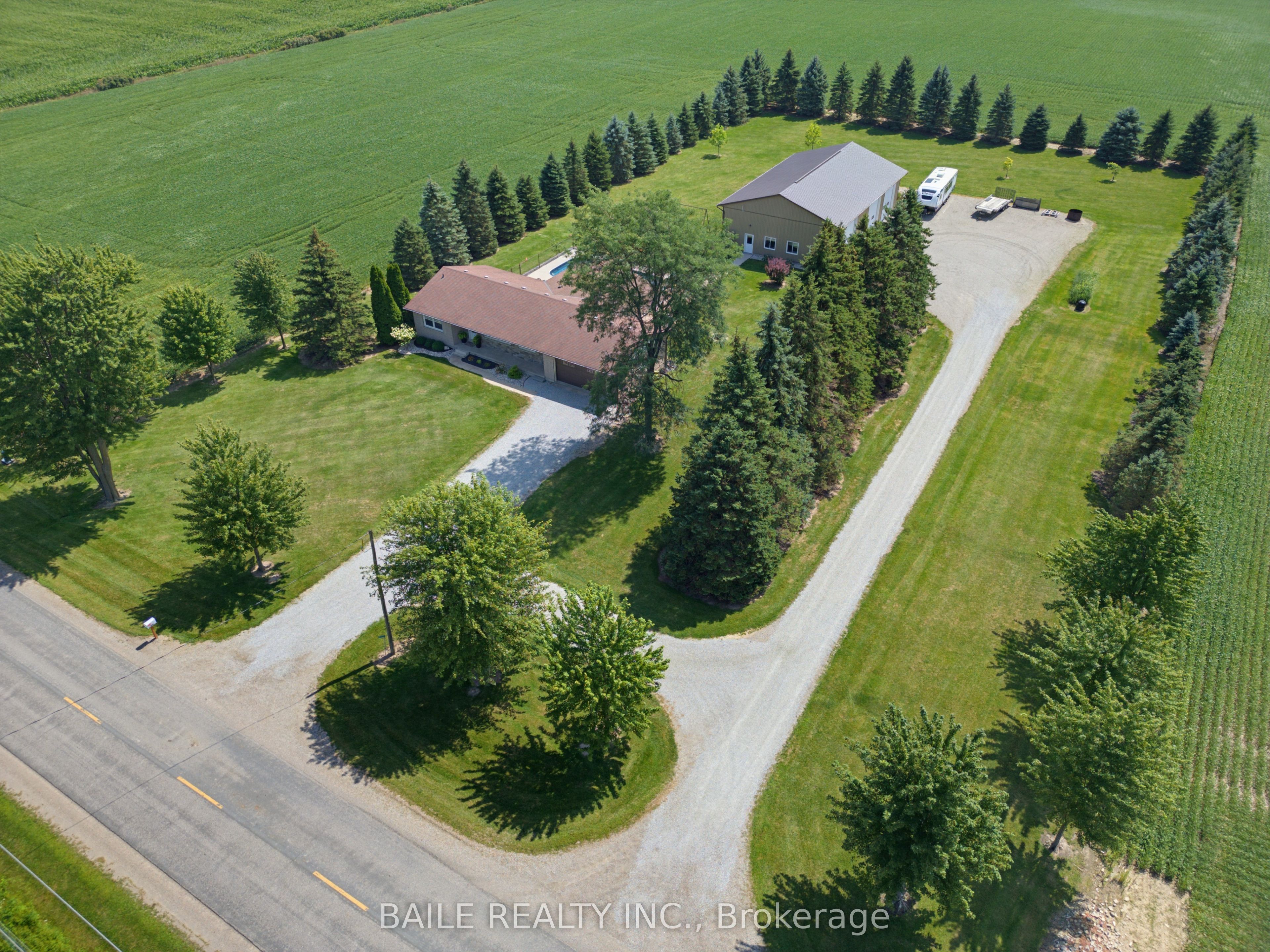 6725 Churchill Line, Brooke-Alvinston, ON N0M 2S0