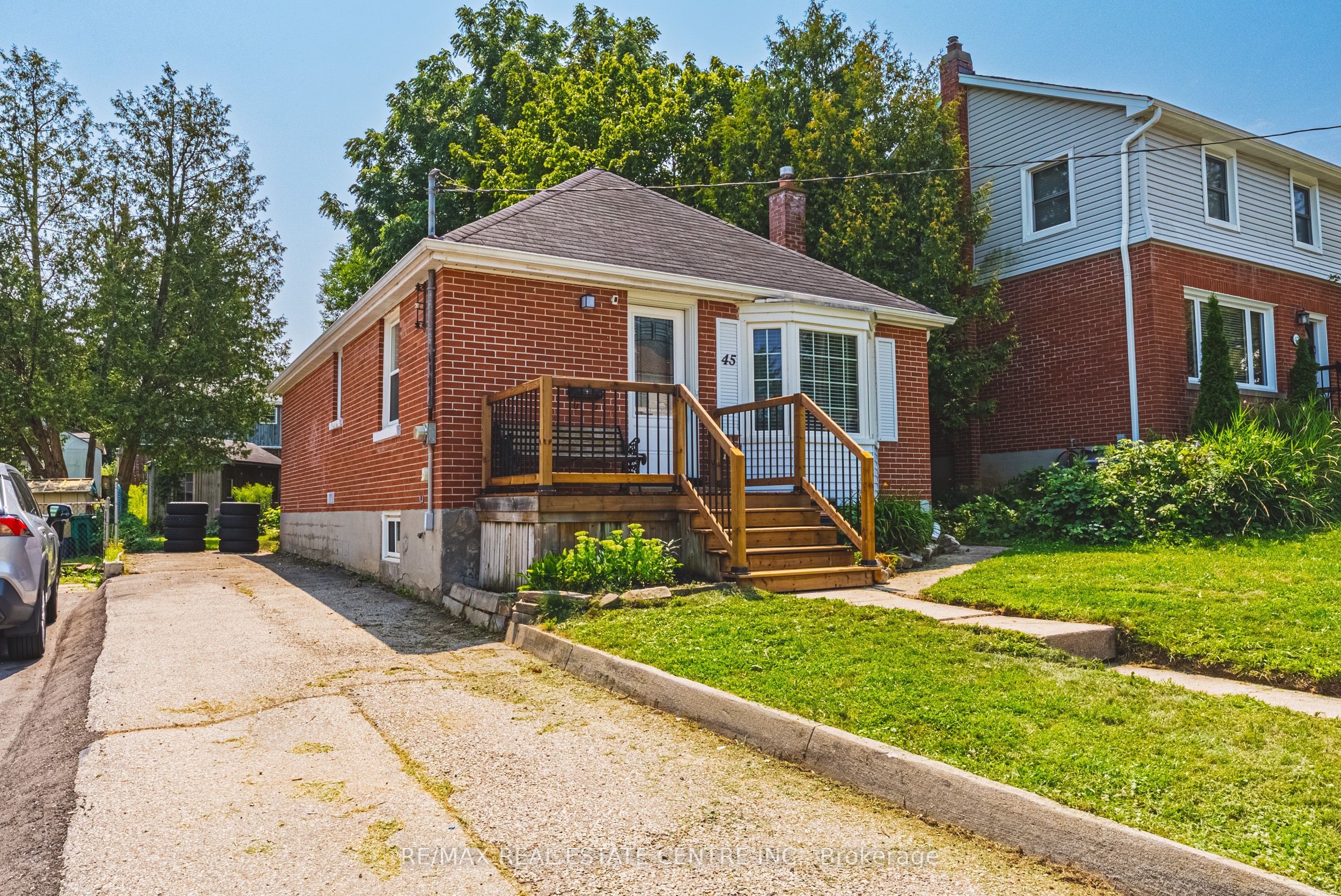 45 Second Avenue, Cambridge, ON N1S 2C2 photo 2