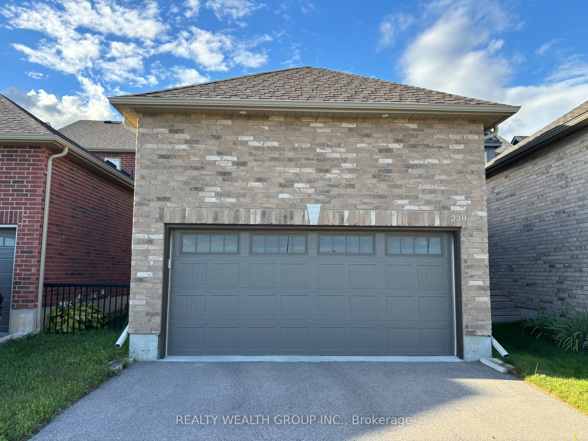 239 Strachan Street, Port Hope, ON L1A 0A4 photo 2