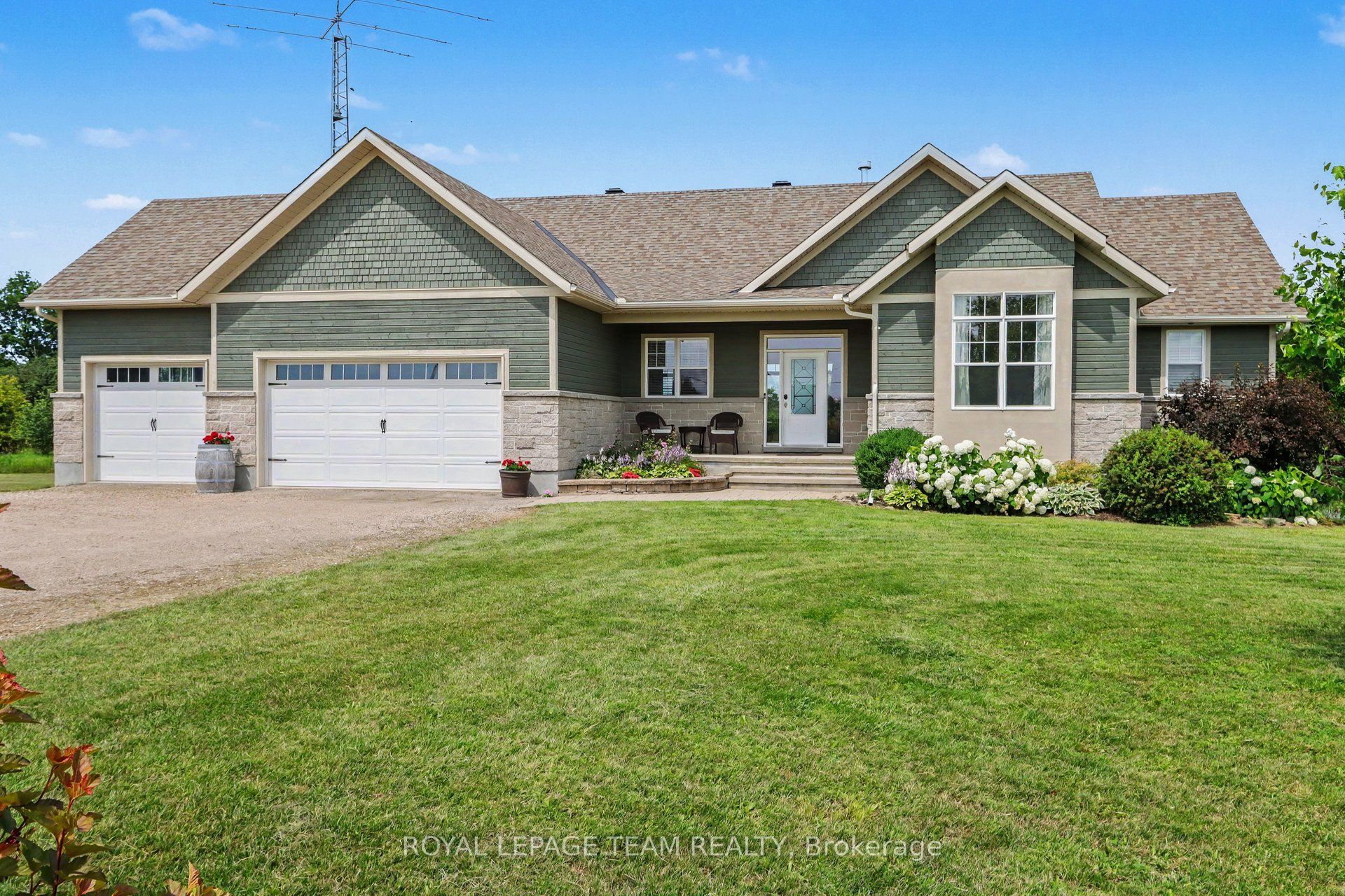 10 Old Kingston Road, Rideau Lakes, ON K0G 1L0 photo 2