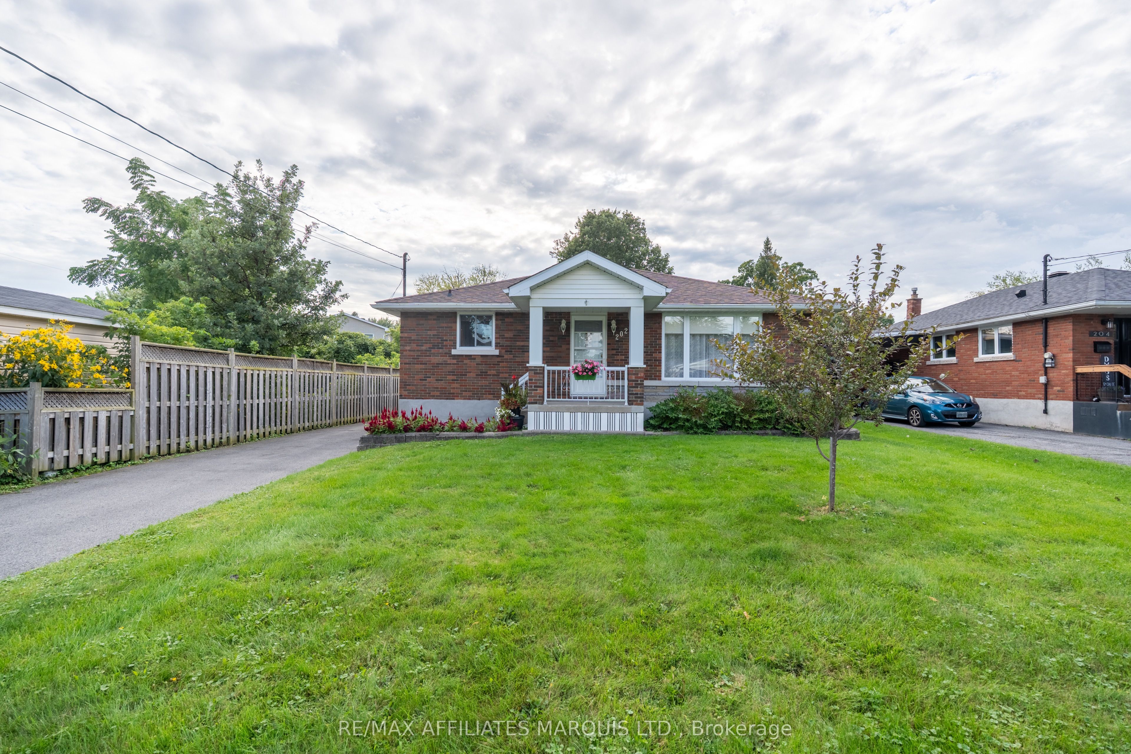 202 Shirley Avenue, Cornwall, ON K6J 2E5 photo 2