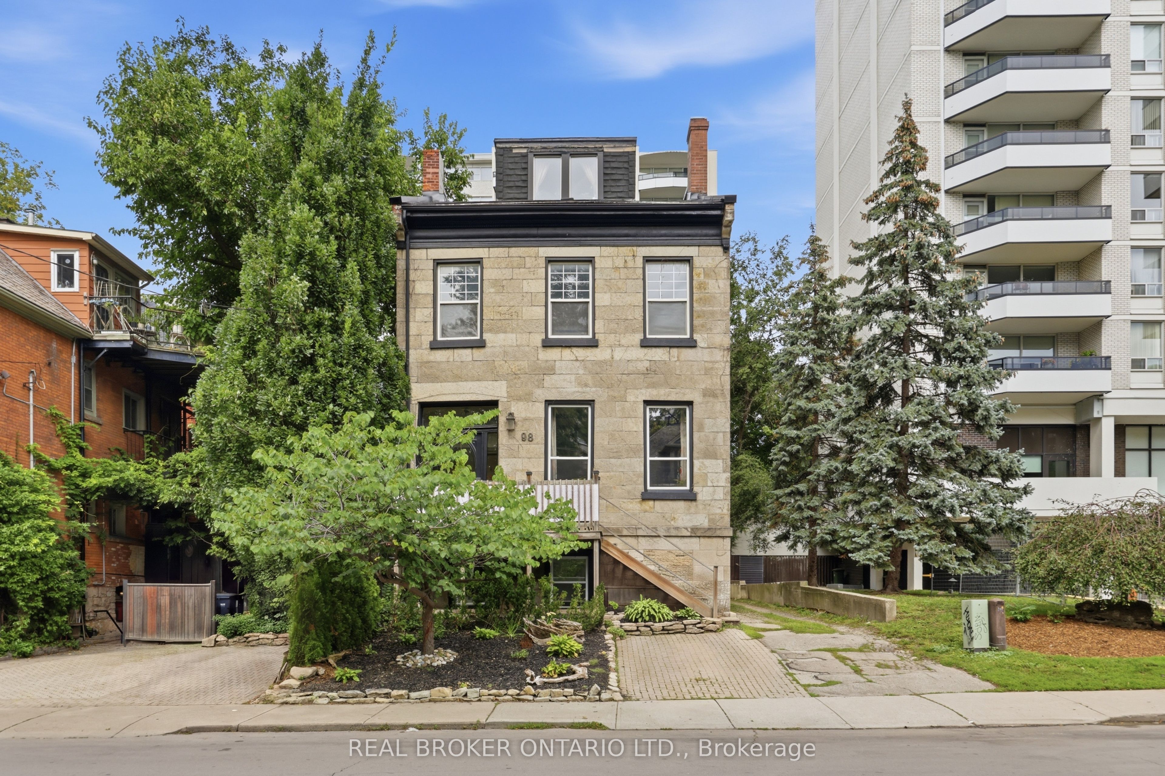 98 Duke Street, Hamilton, ON L8P 1X5