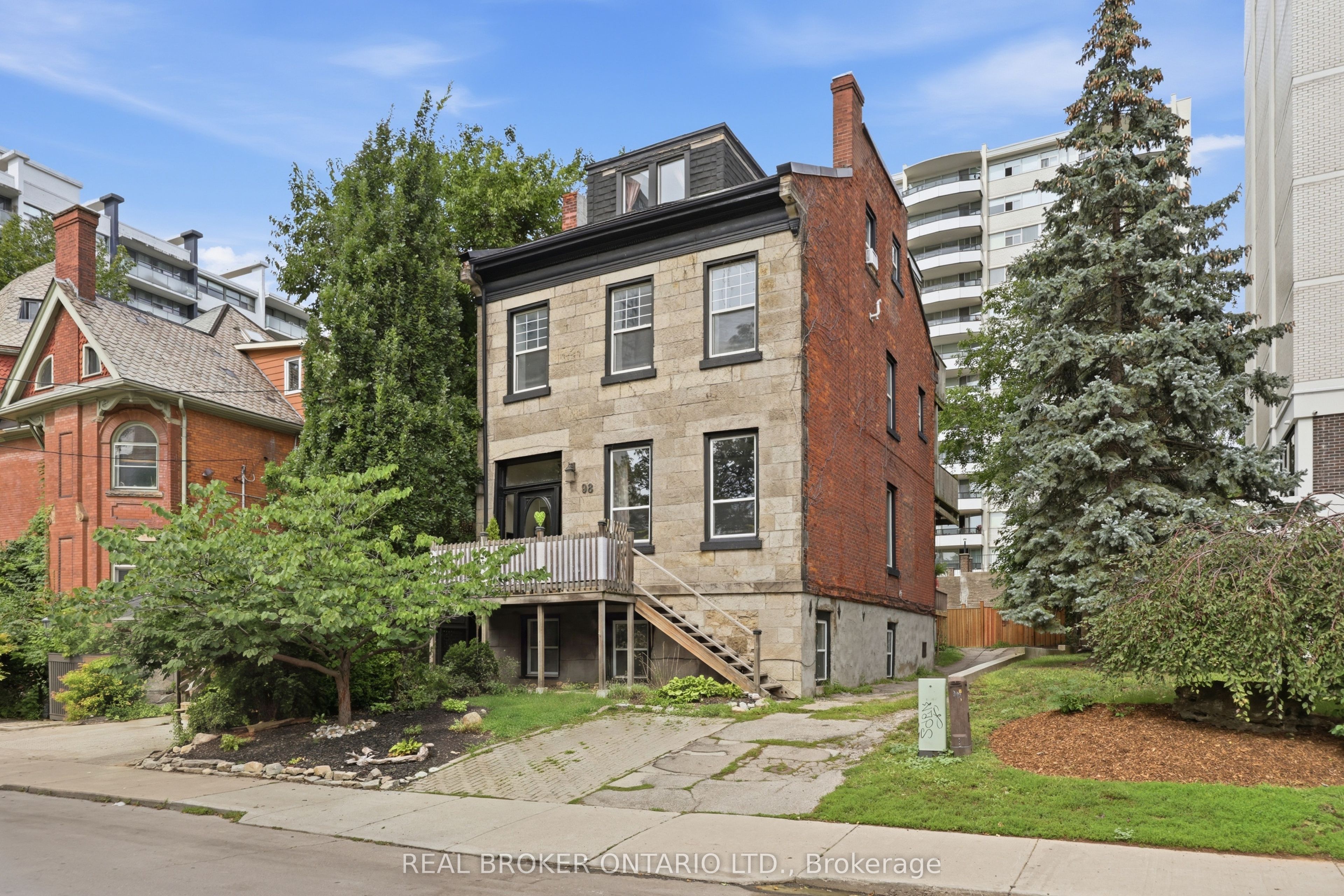 98 Duke Street, Hamilton, ON L8P 1X5 photo 2