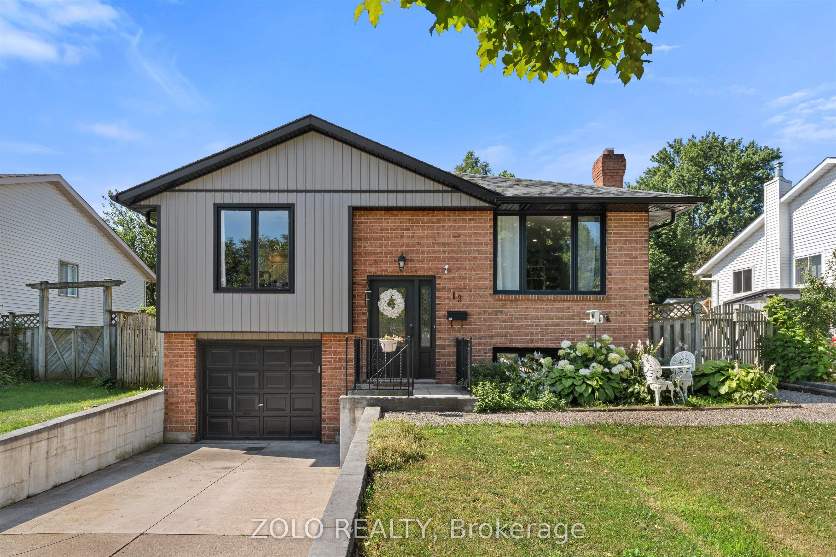 13 Cowan Drive, Thorold, ON L2V 4Y8 photo 4