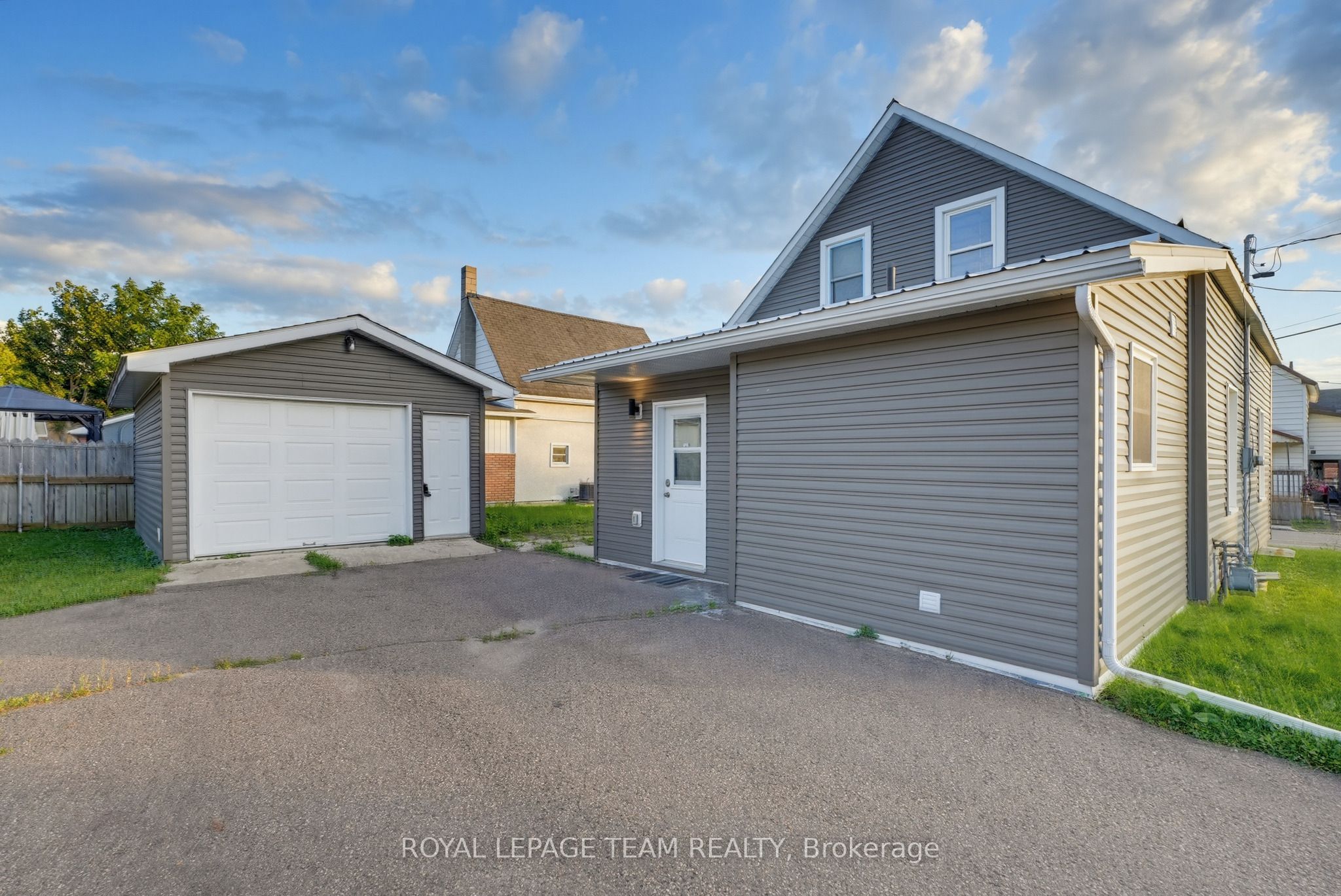 81 BANK Street S, Renfrew, ON K7V 2E7