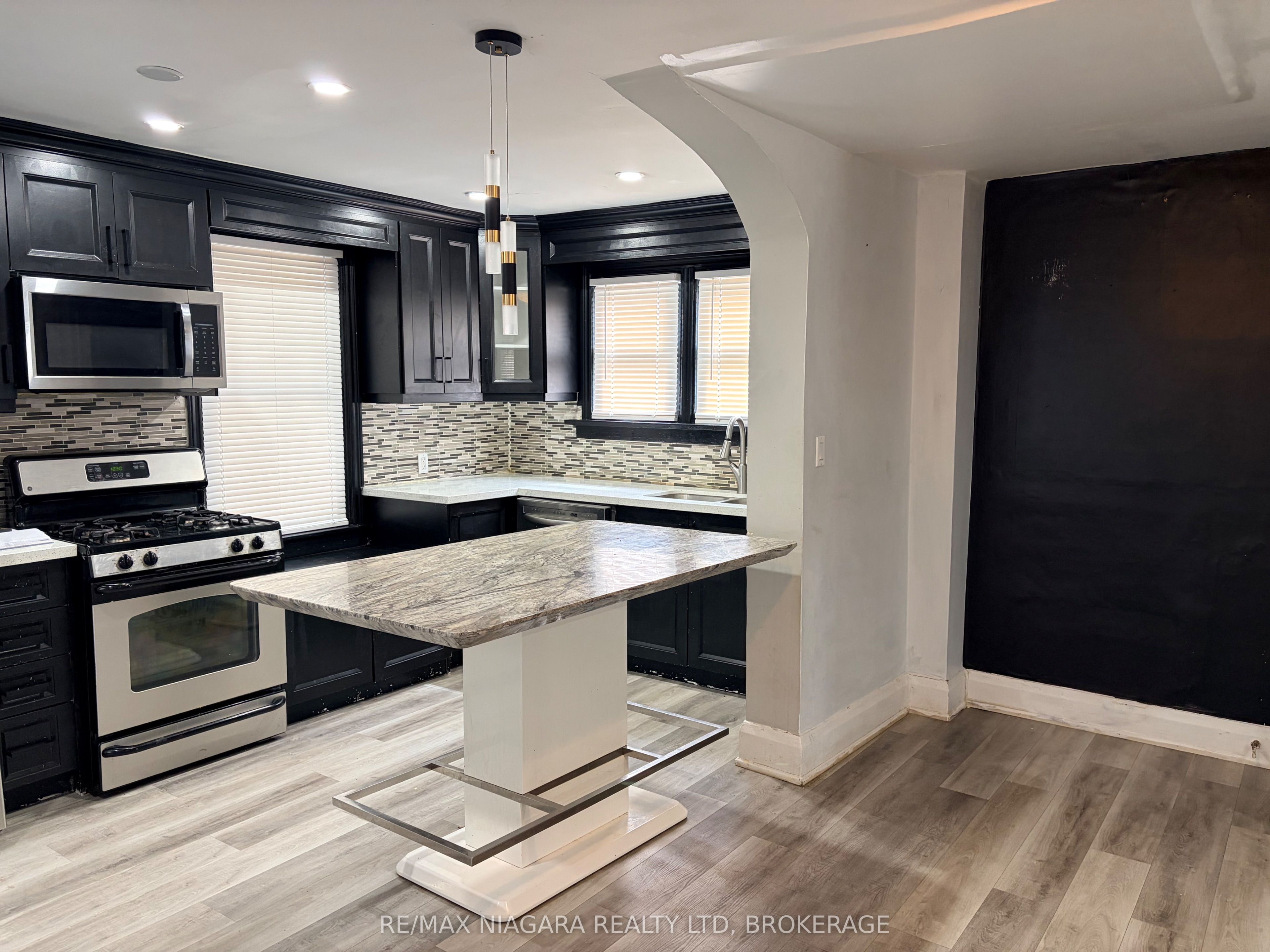 3 Rices Lane, Welland, ON L3B 3L7 photo 2