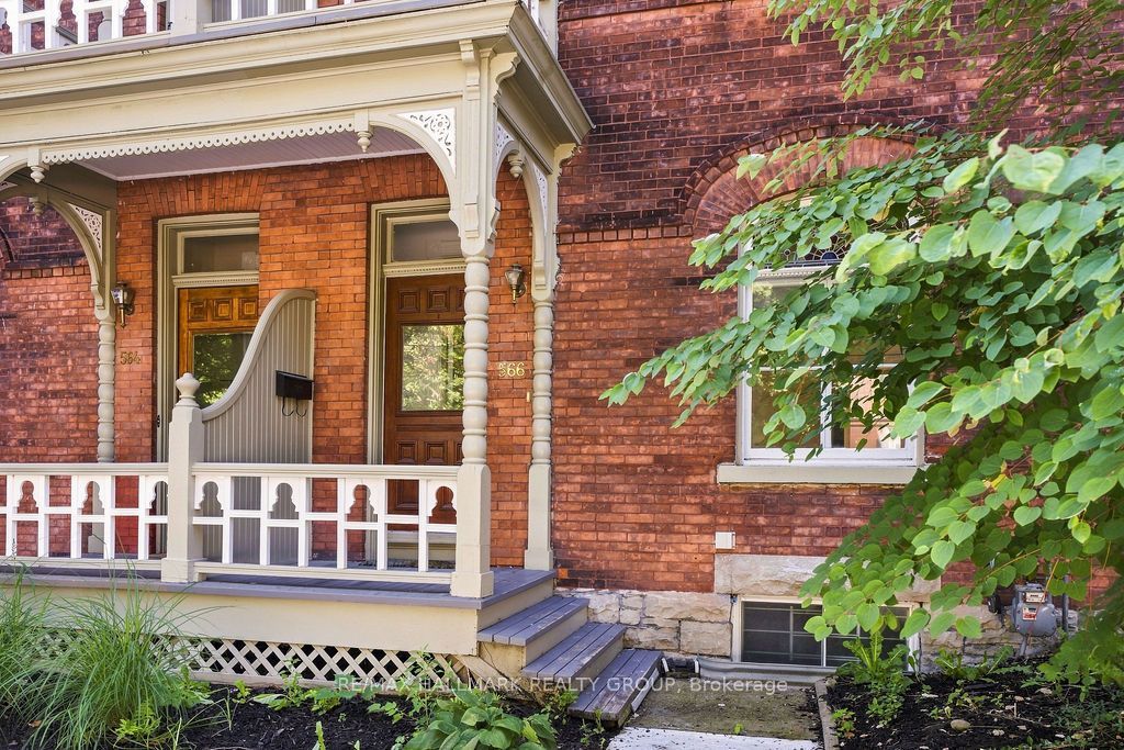 566 MacLaren Street, Ottawa Centre, ON K1R 5K7 photo 2
