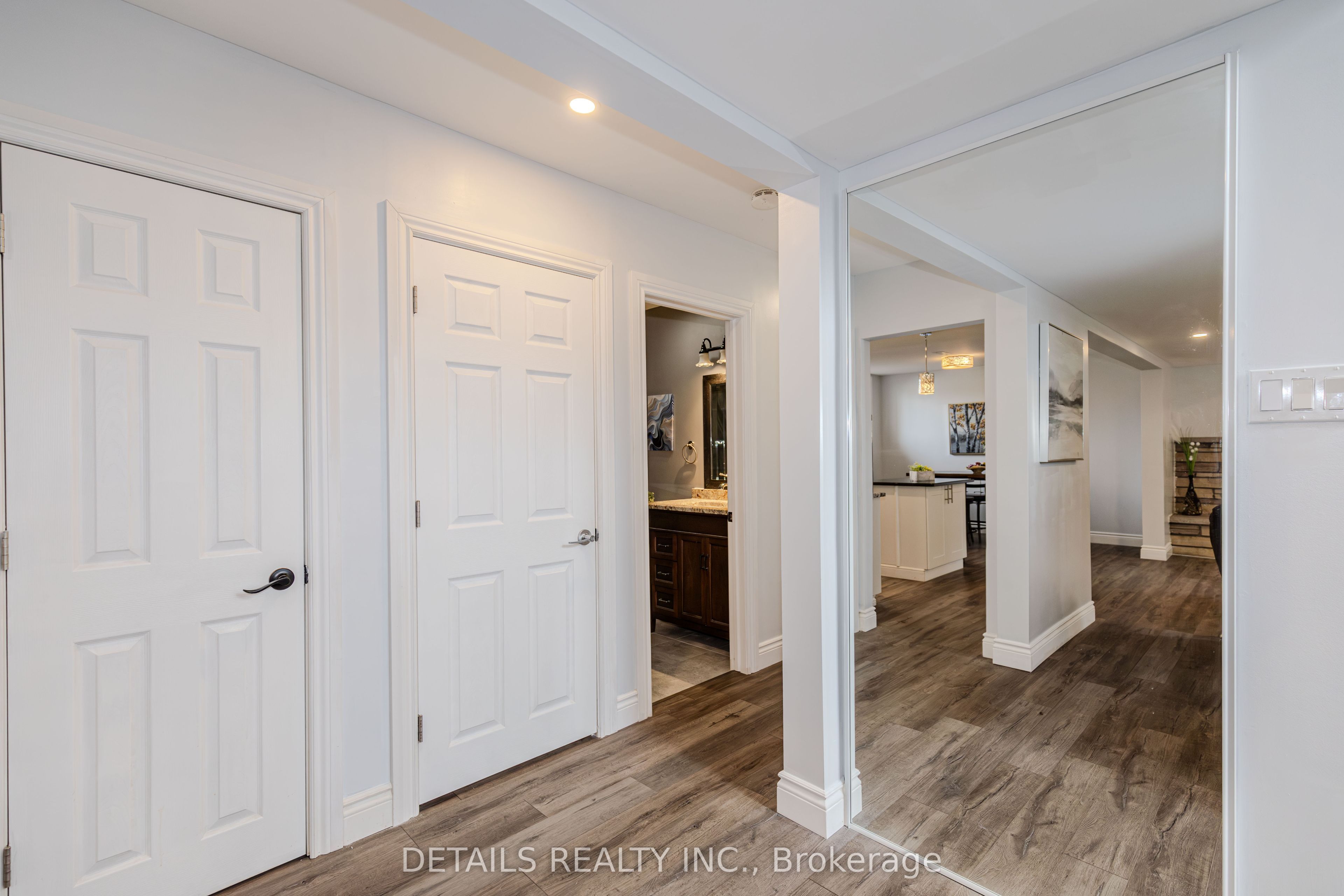 7 Kerry Crescent E, Cityview - Parkwoods Hills - Rideau Shore, ON K2E 5V7 photo 5