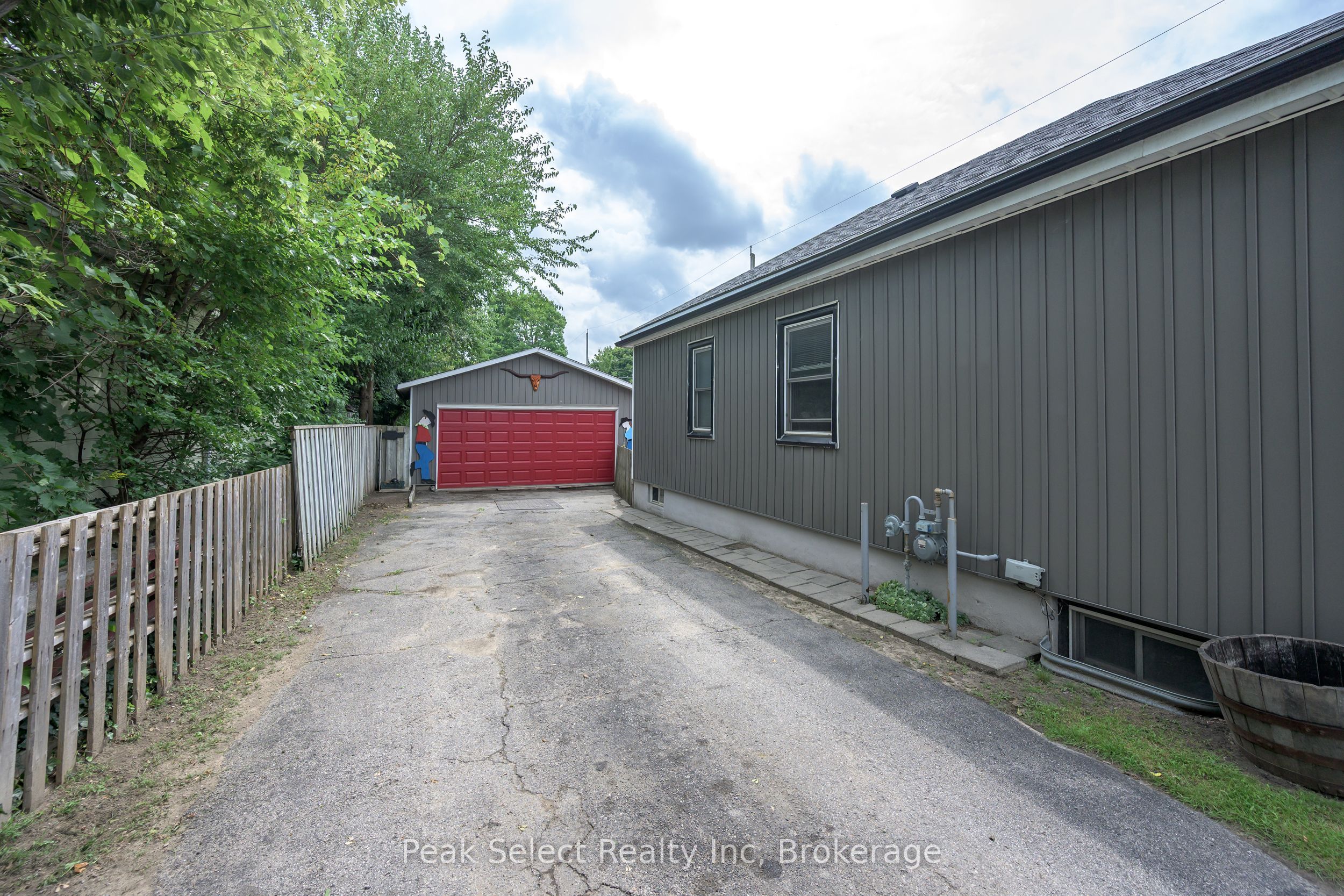 1345 Trafalgar Street, London East, ON N5W 1W5 photo 3