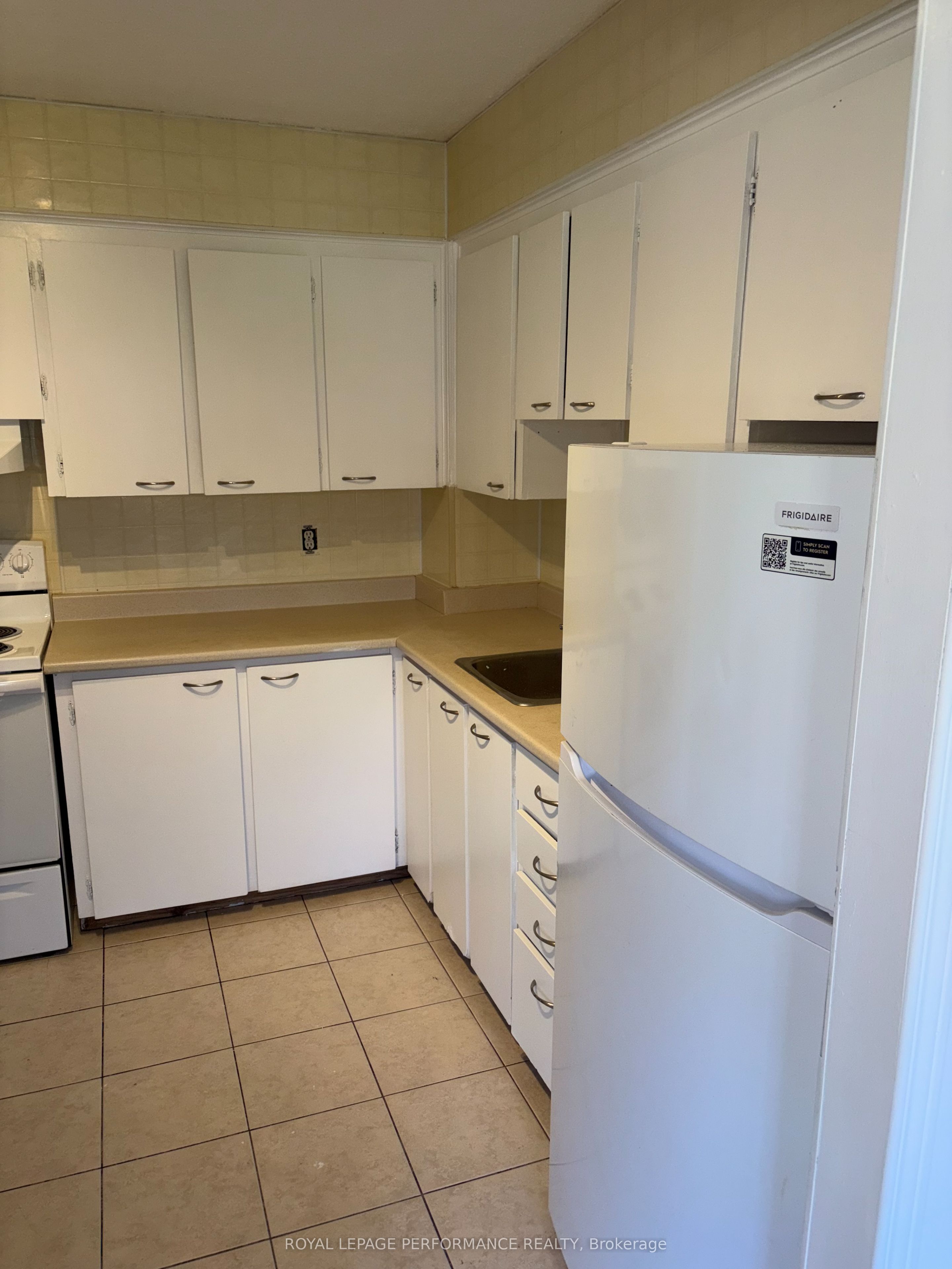 2044 Arrowsmith Drive 208C, Beacon Hill North - South and Area, ON K1J 7V8 photo 3