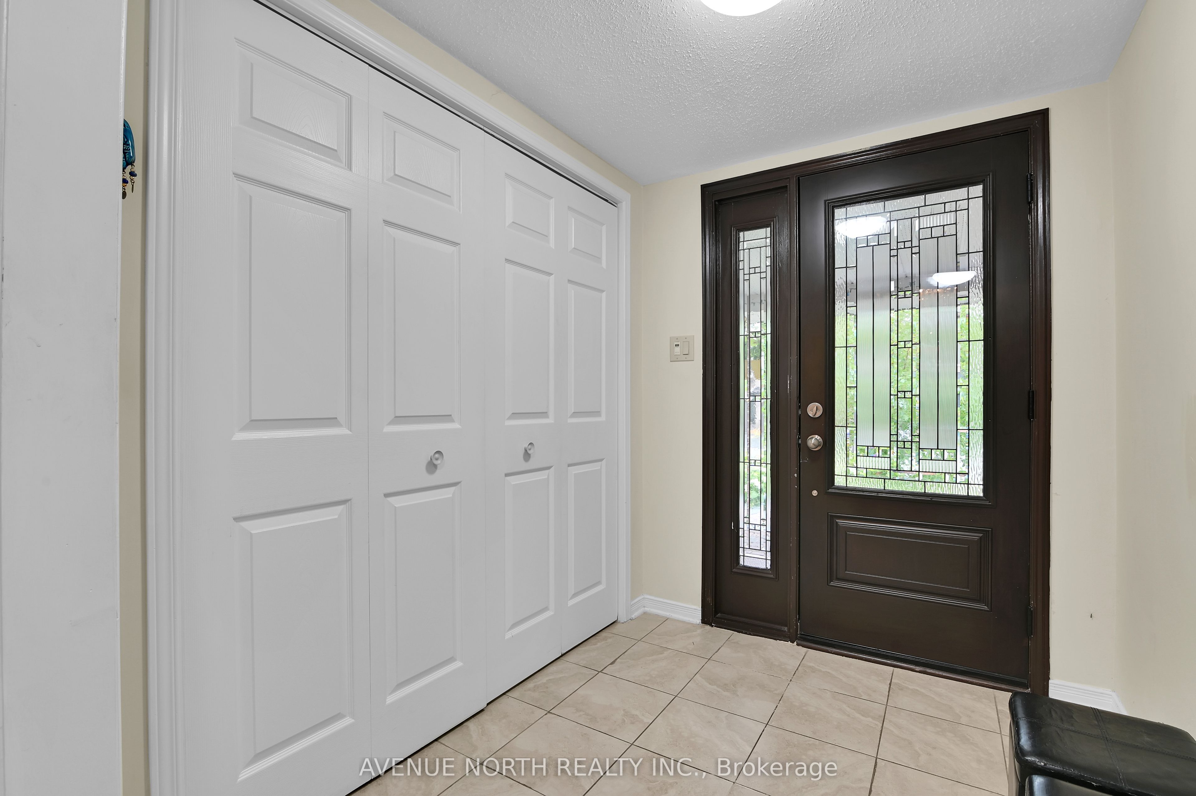 48 Hackett Street, Hunt Club - Windsor Park Village and Area, ON K1V 0P5 photo 4
