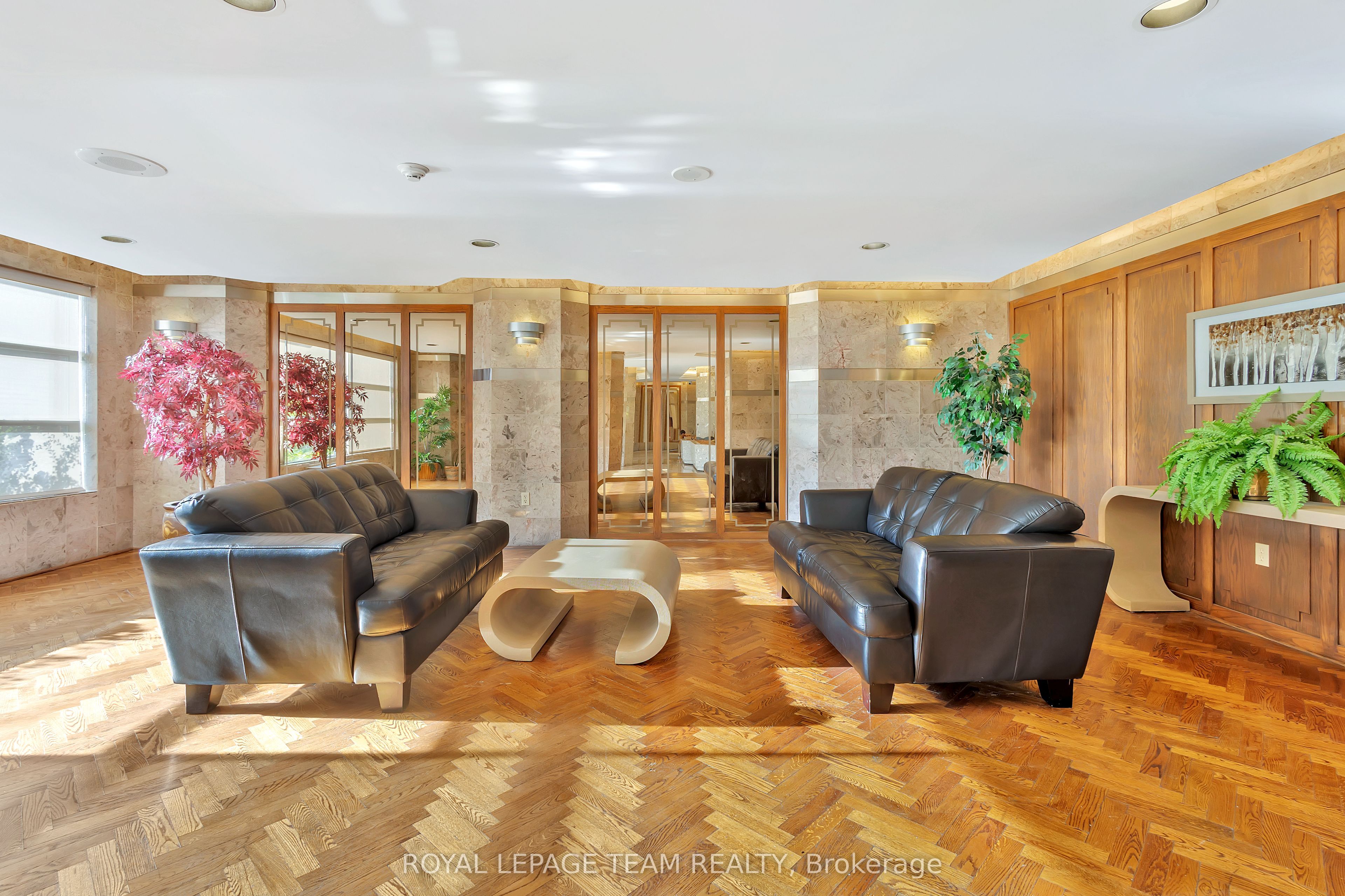 2759 Carousel Crescent 501, Blossom Park - Airport and Area, ON K1T 2N5 photo 5