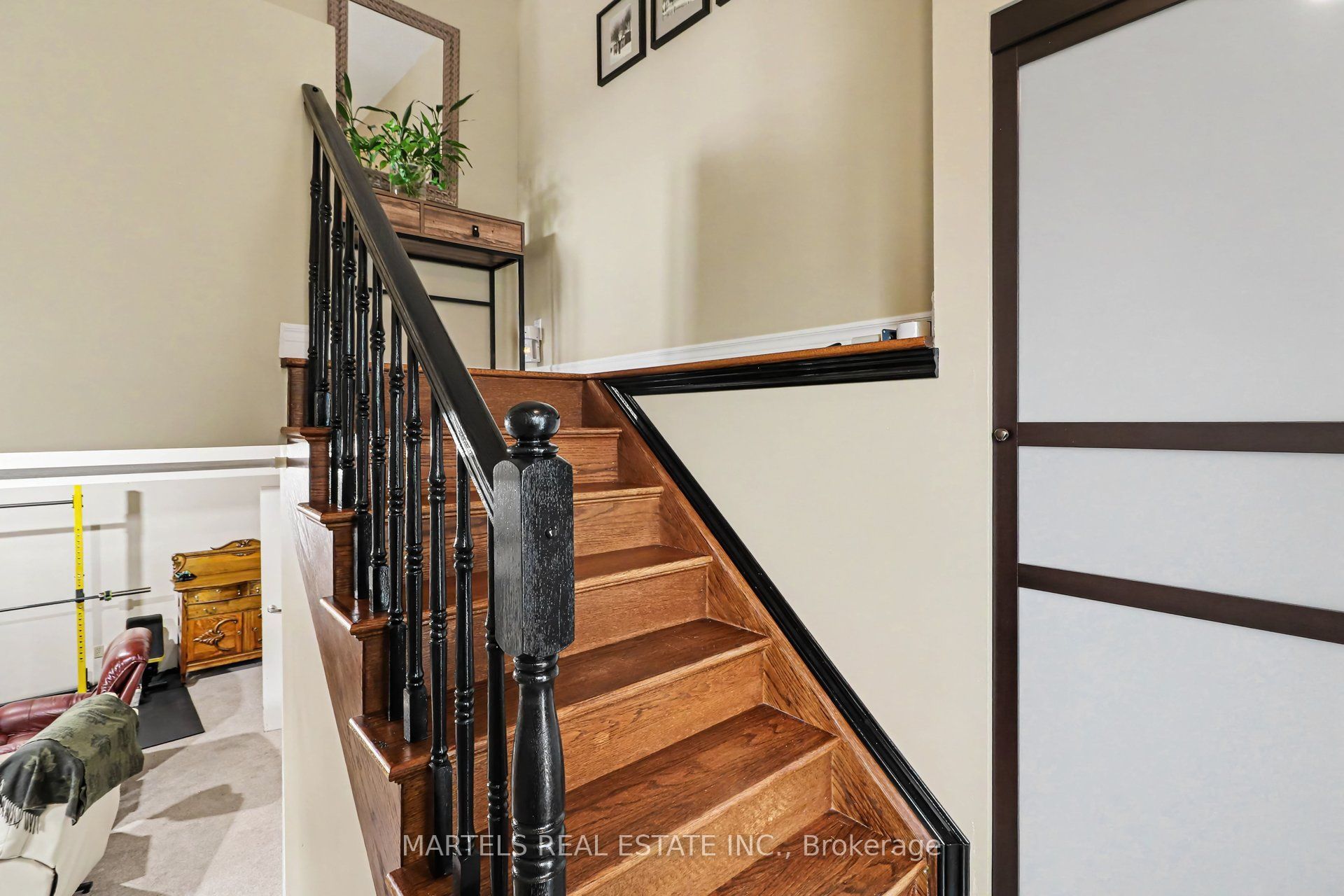 879 Lawrence Street, Clarence-Rockland, ON K4K 1M8 photo 3