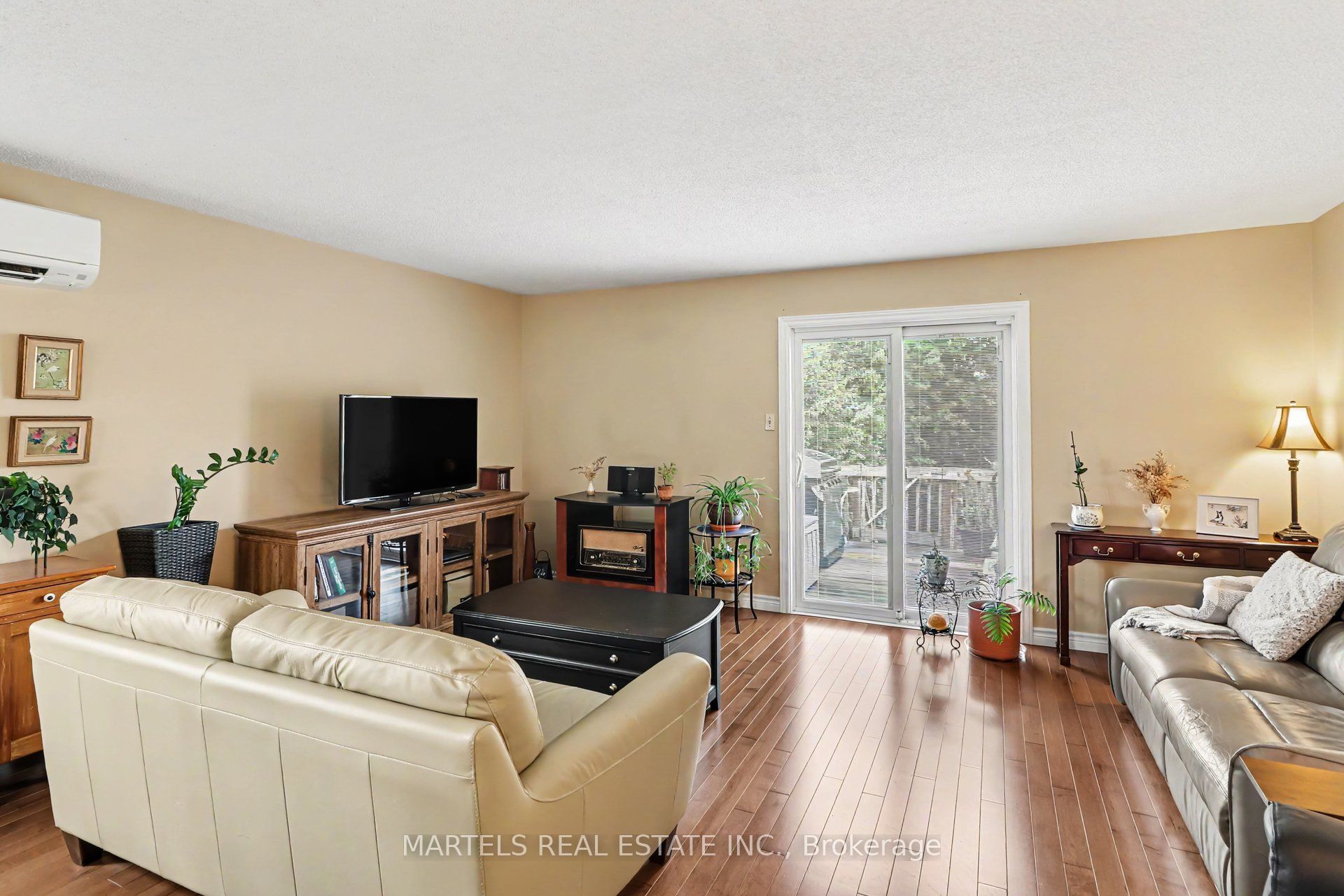 879 Lawrence Street, Clarence-Rockland, ON K4K 1M8 photo 4