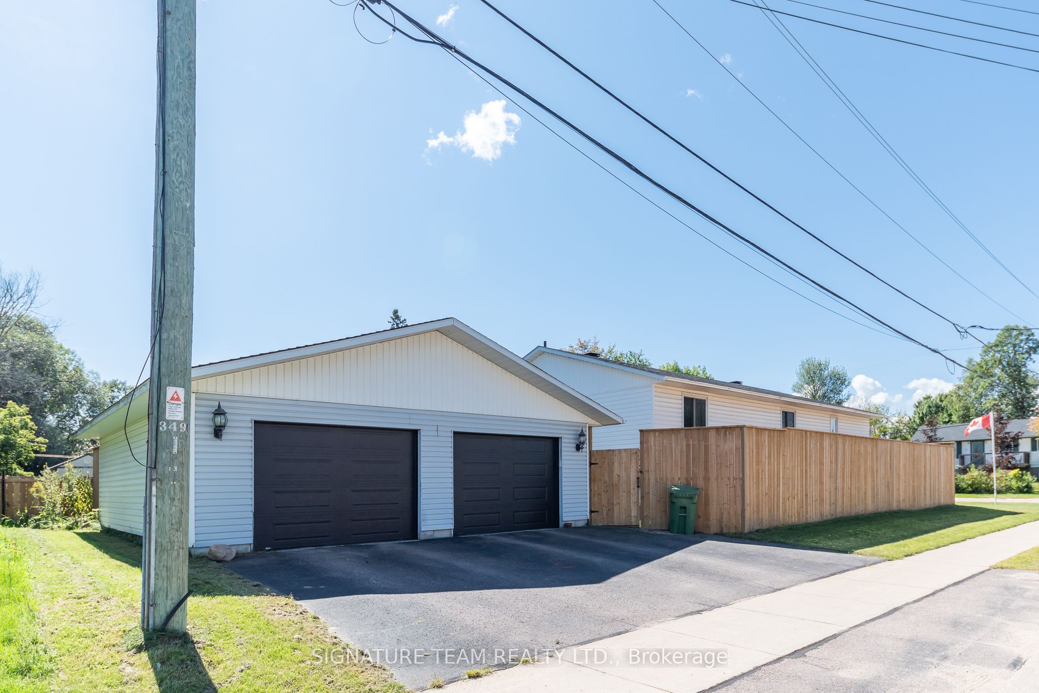 10 Selkirk Street, Petawawa, ON K8H 1N9 photo 2