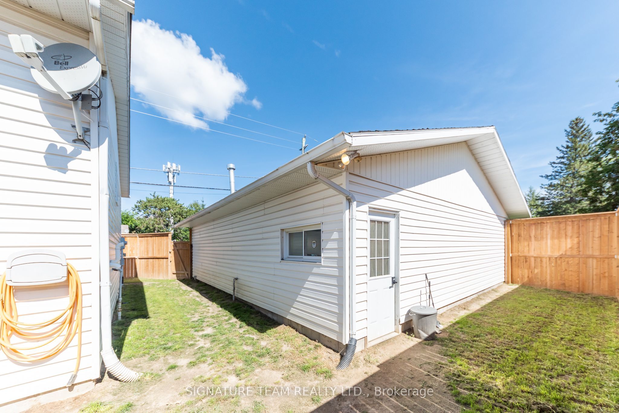 10 Selkirk Street, Petawawa, ON K8H 1N9 photo 3
