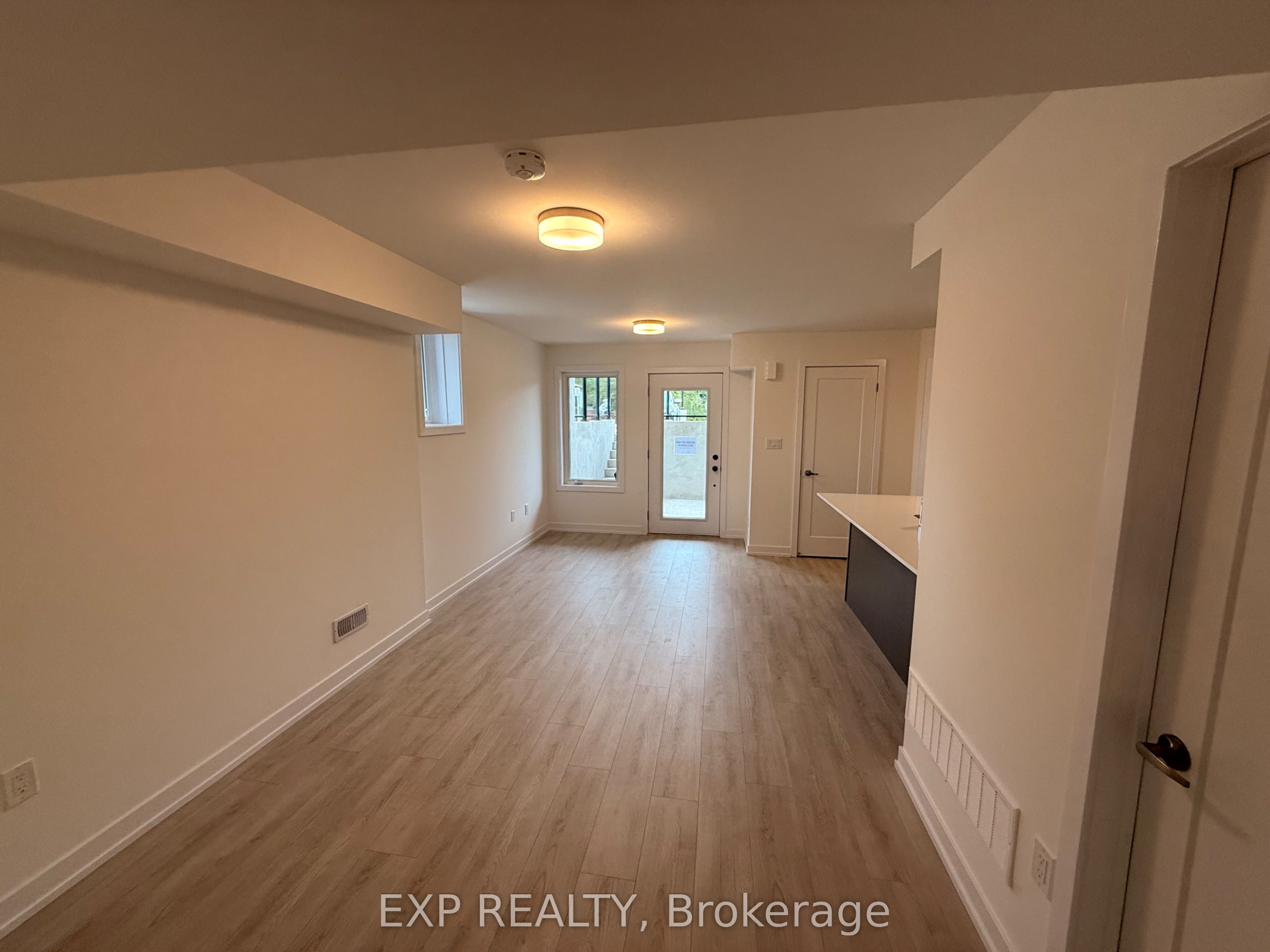 42 Lowes Rd. West Street, Guelph, ON N1G 0H6 photo 4
