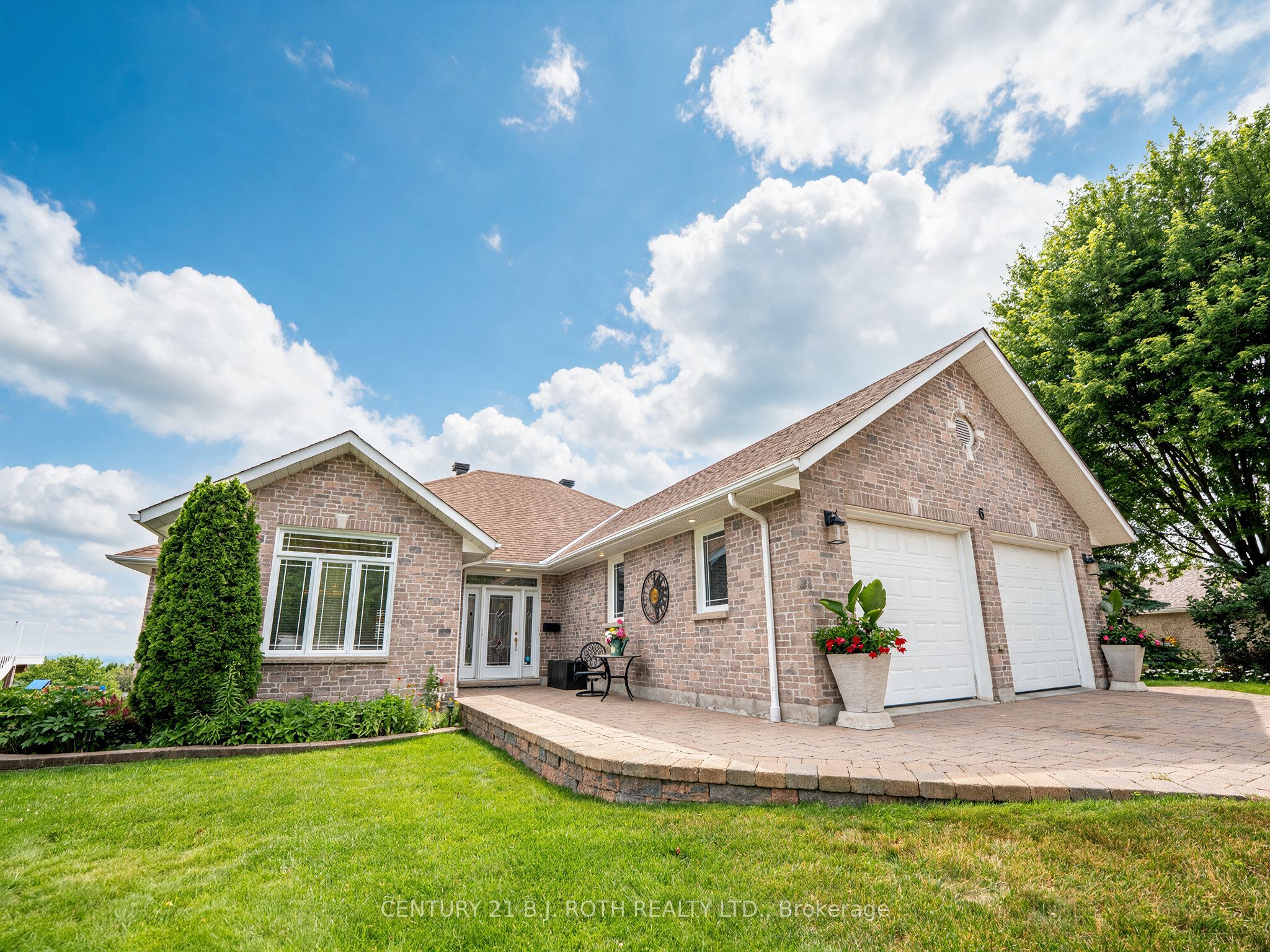 6 Mapleview Place, North Bay, ON P1C 1N7 photo 2