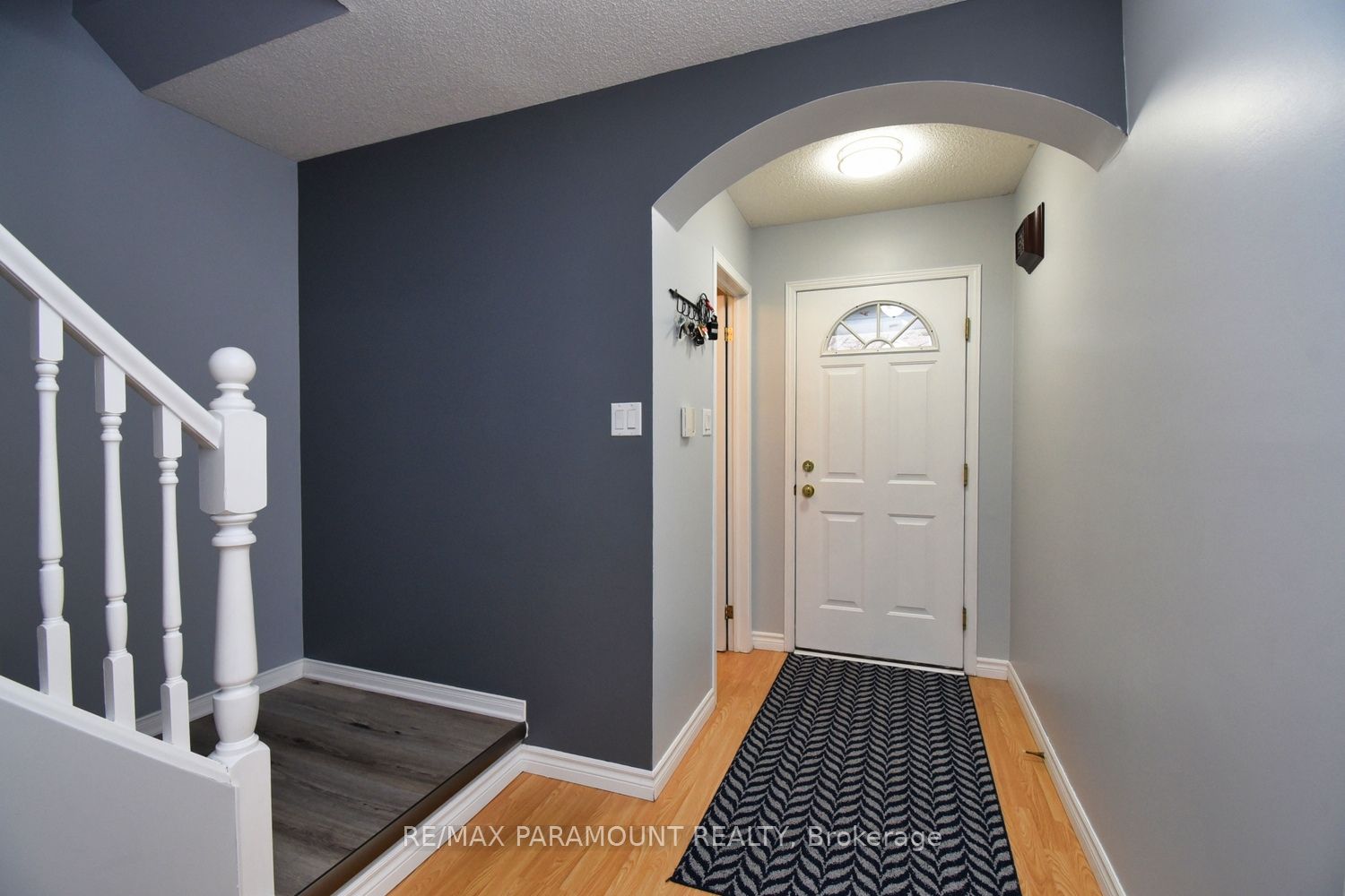 48 Newport Drive, Cambridge, ON N3H 5P7 photo 3
