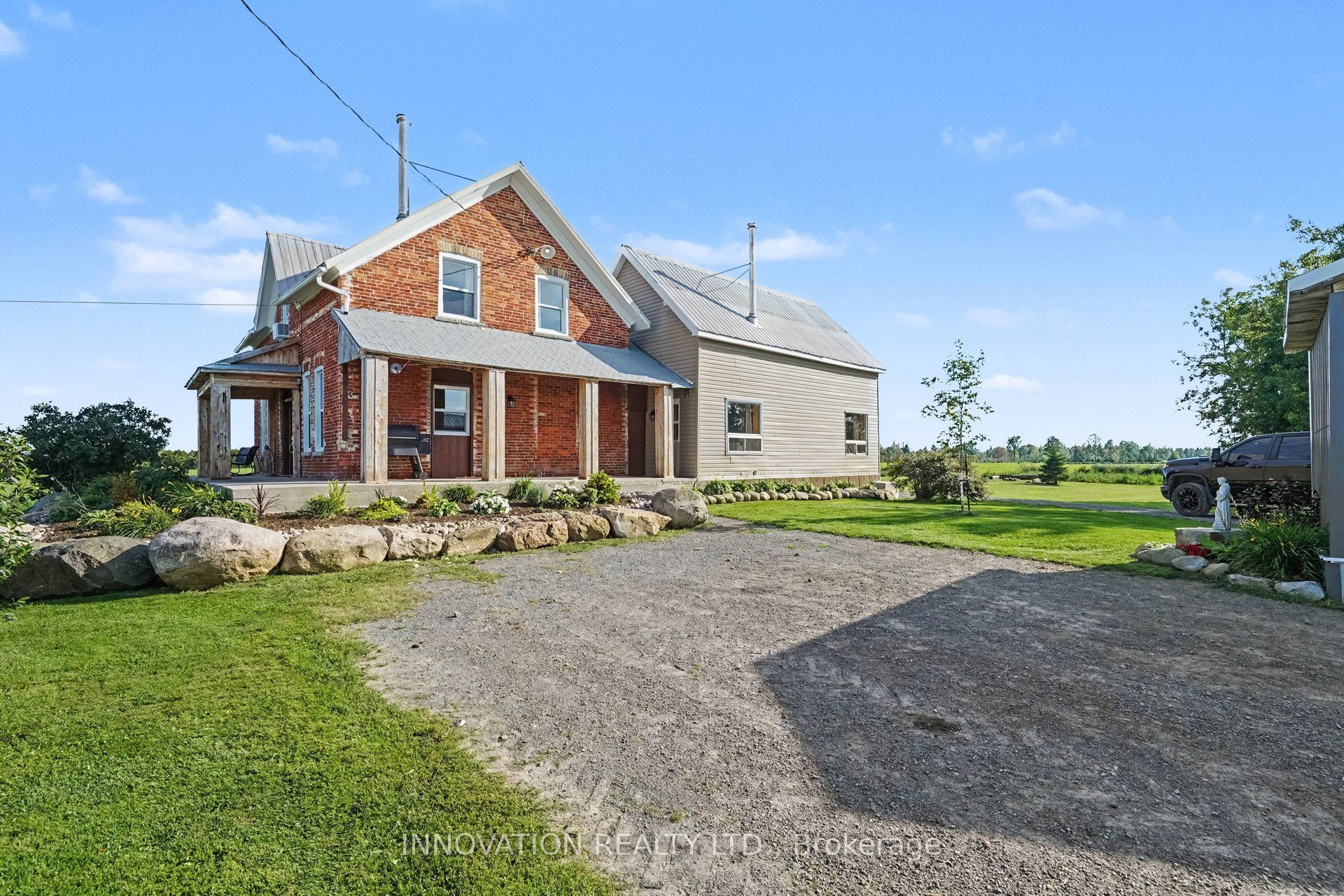 649 Upper Dwyer Hill Road, Carp - Huntley Ward, ON K0A 1A0 photo 2