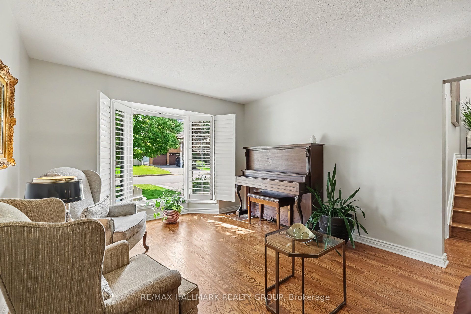 1673 Teslin Court, Orleans - Convent Glen and Area, ON K1C 4X1 photo 5