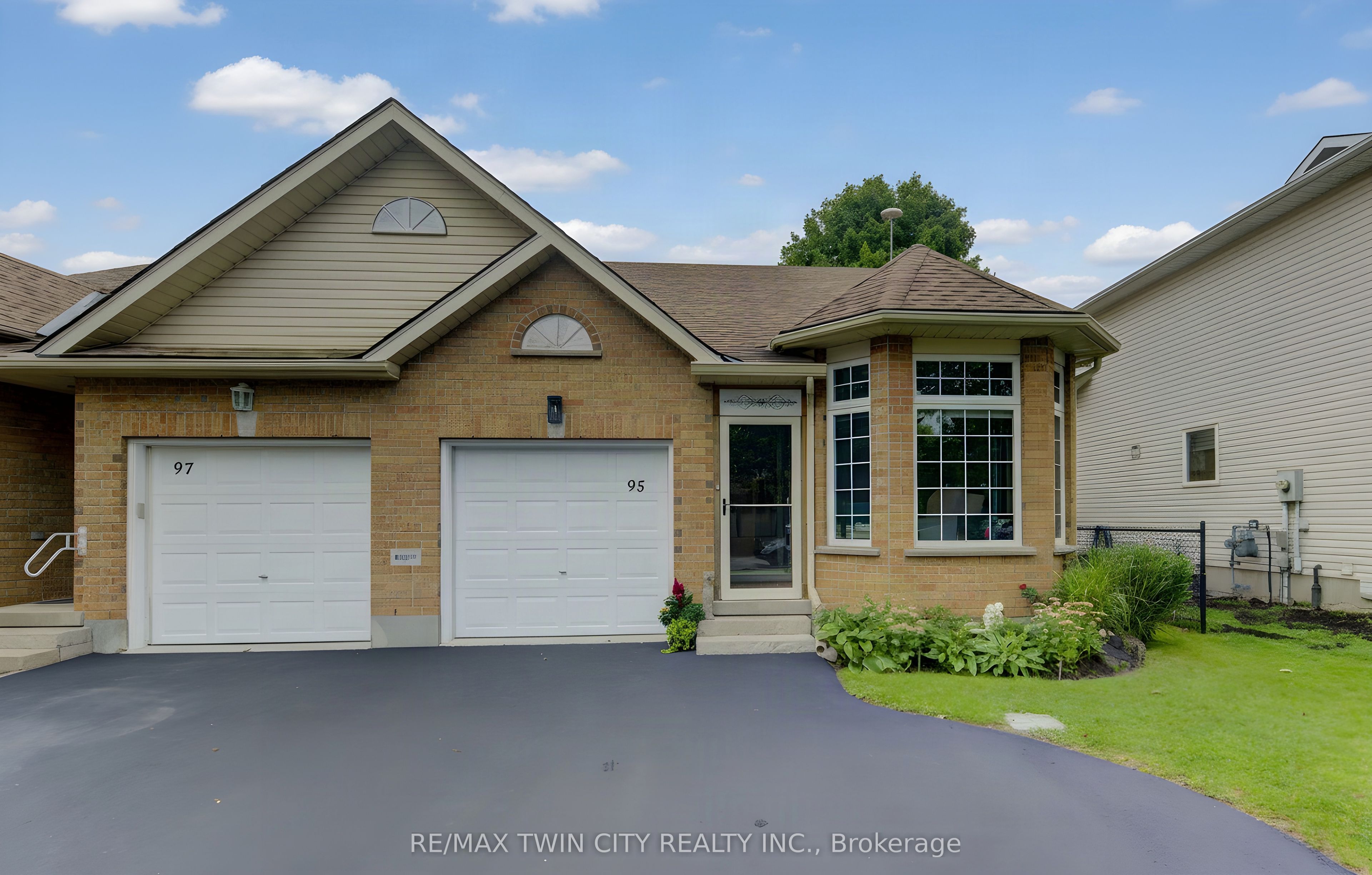 95 York Street E, Centre Wellington, ON N0B 1S0 photo 3