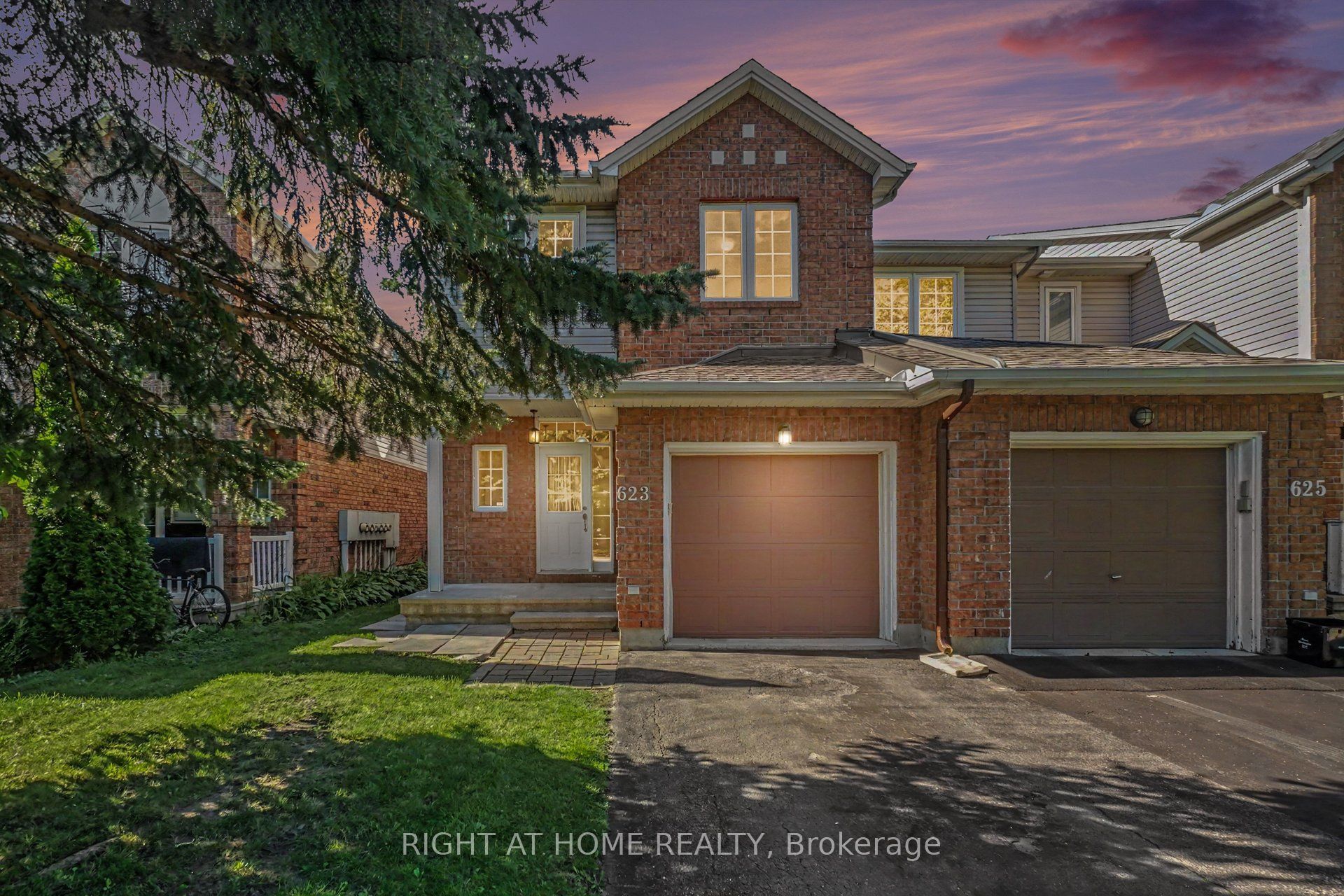 623 Wild Shore Crescent, Blossom Park - Airport and Area, ON K1V 1T3