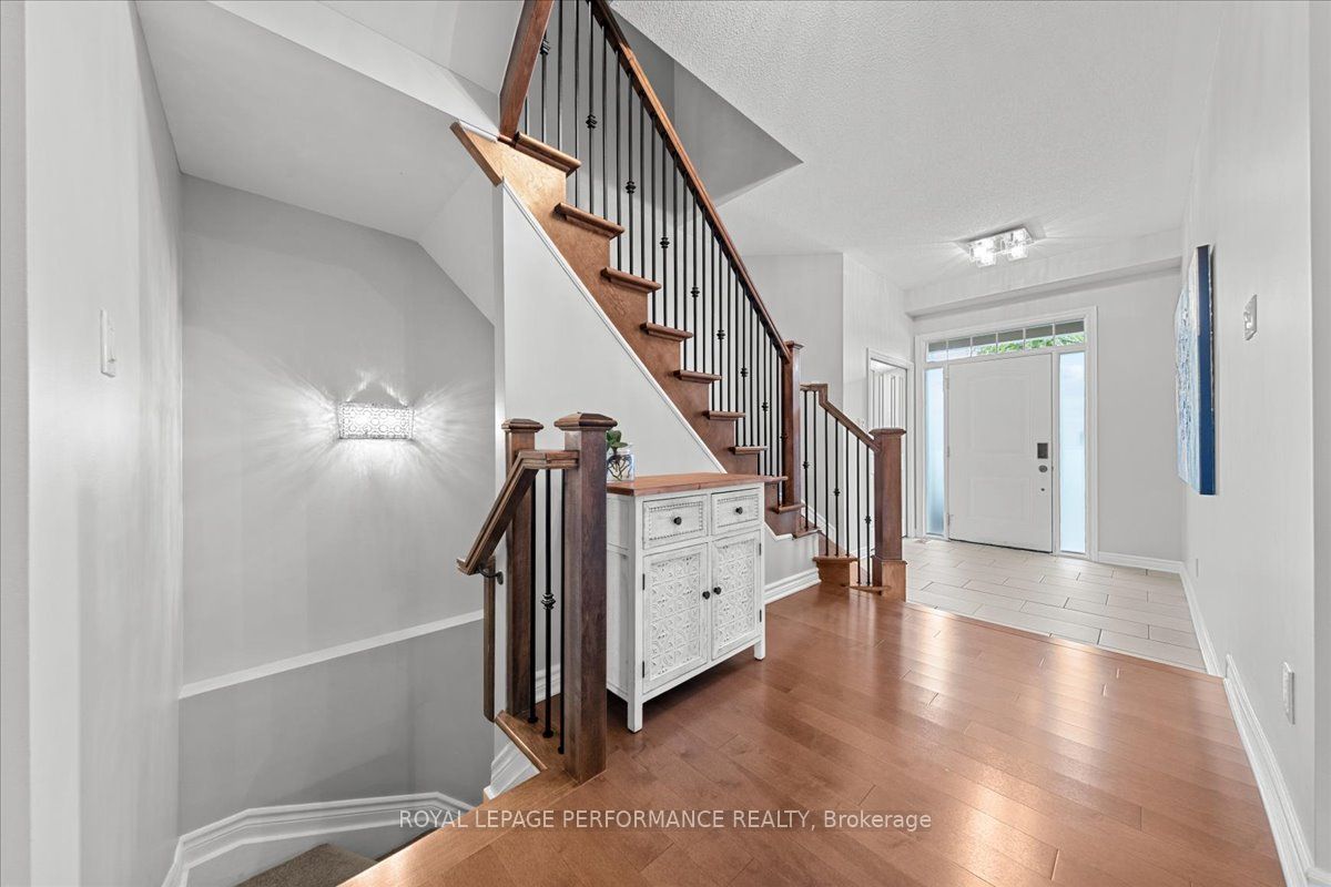 929 Verbena Crescent, Blossom Park - Airport and Area, ON K1T 0K4 photo 3