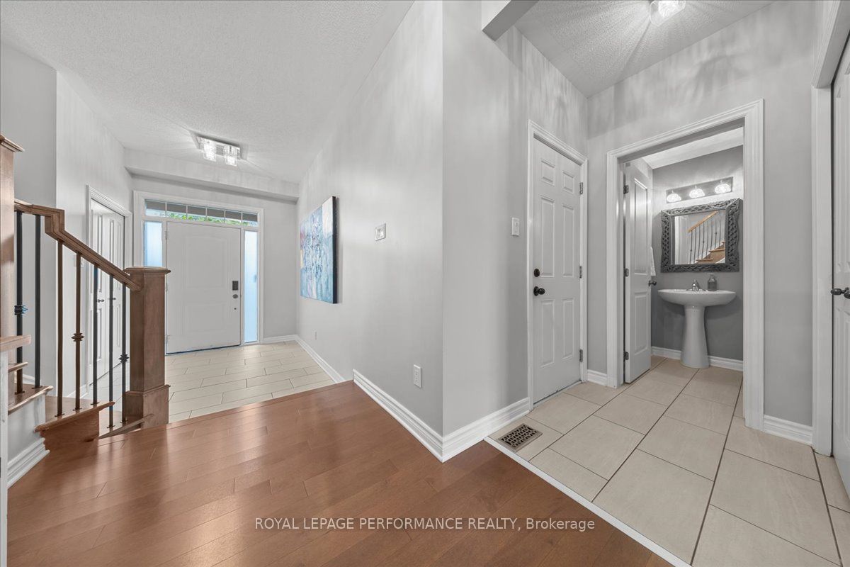 929 Verbena Crescent, Blossom Park - Airport and Area, ON K1T 0K4 photo 4