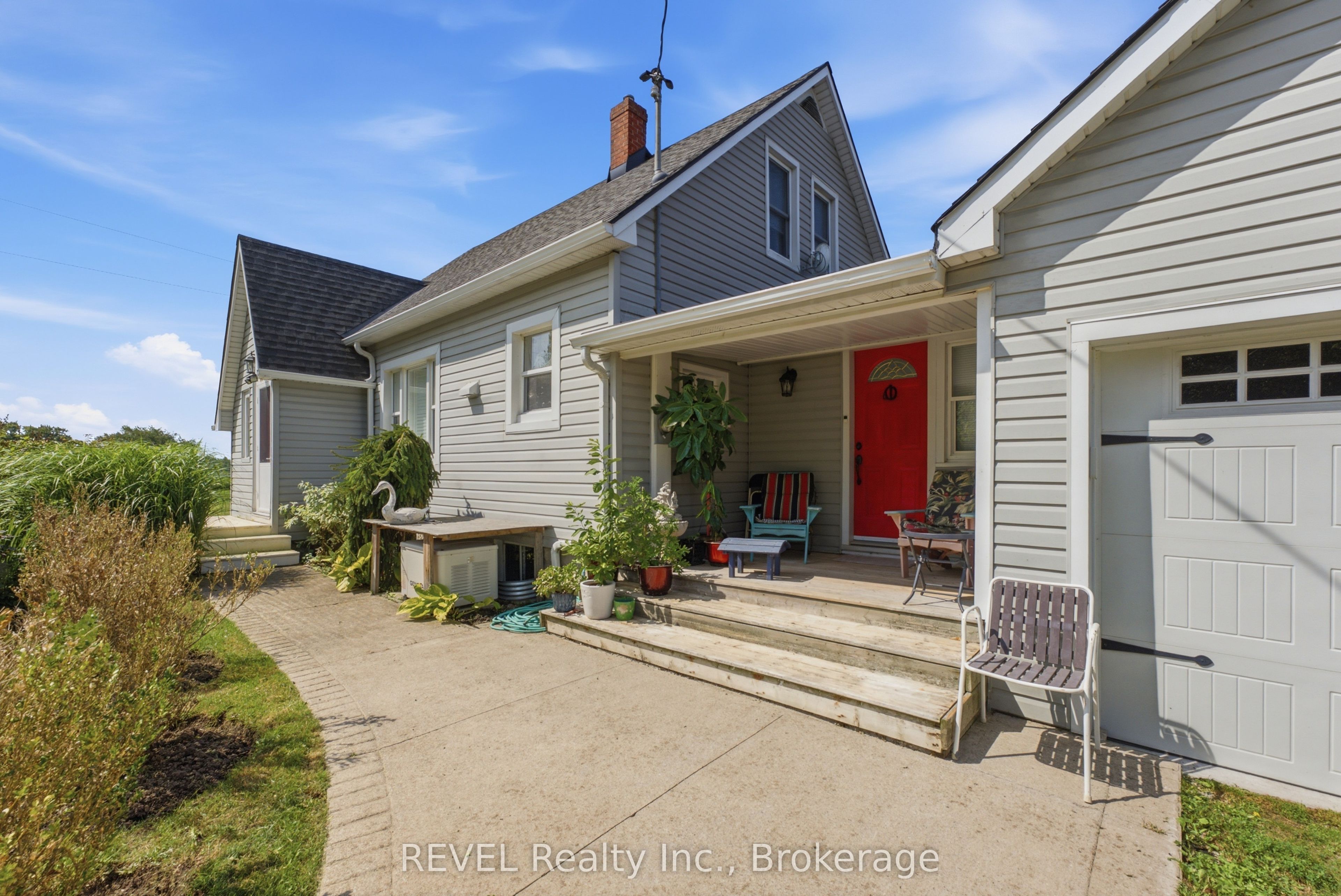 1055 Burger Road, Fort Erie, ON L0S 1N0 photo 3