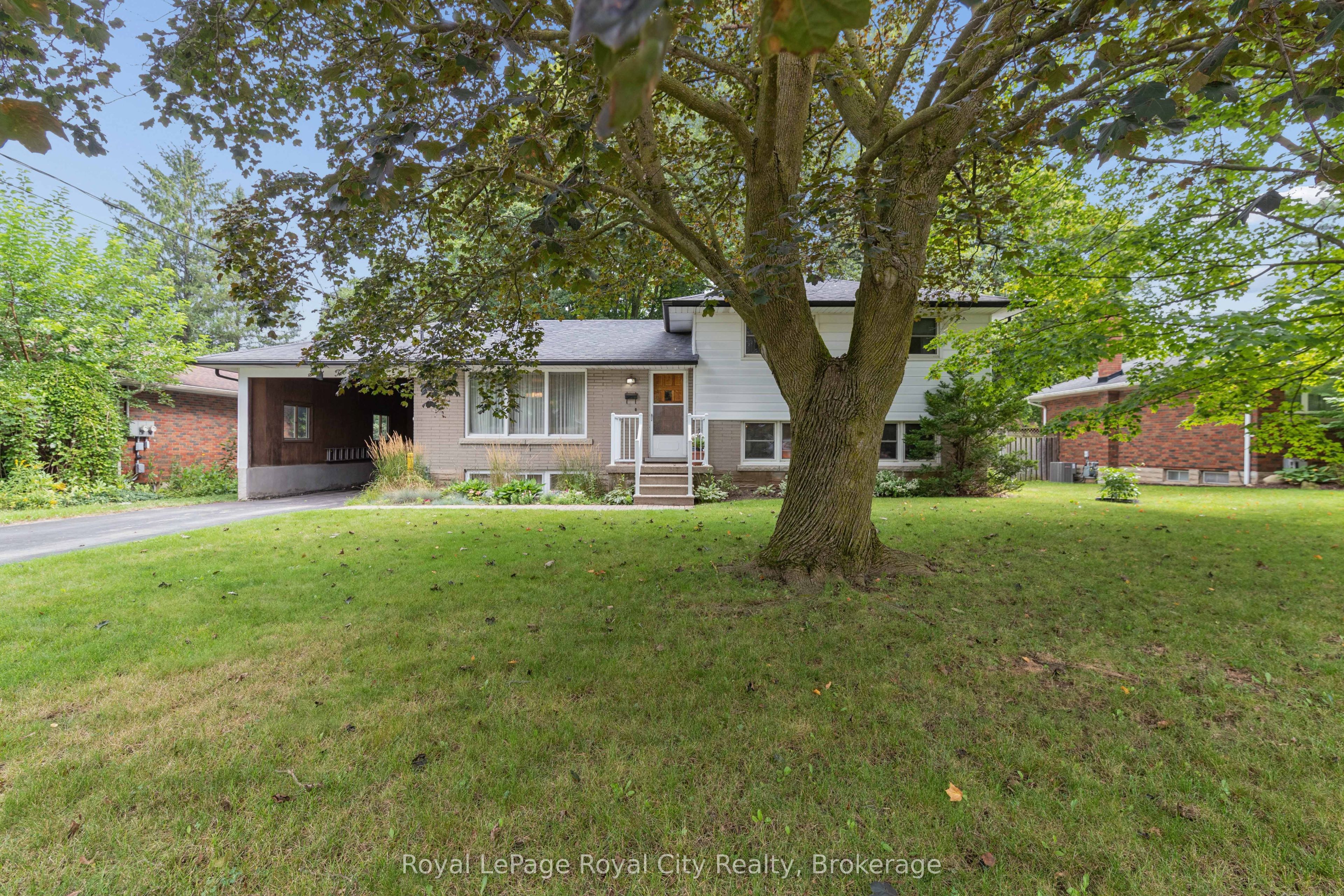 62 Rodney Boulevard, Guelph, ON N1G 2H3