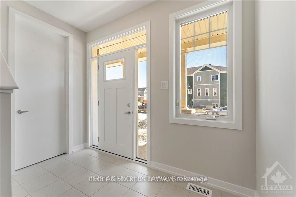89 Hackamore Crescent, Stittsville - Munster - Richmond, ON K0A 2Z0 photo 2