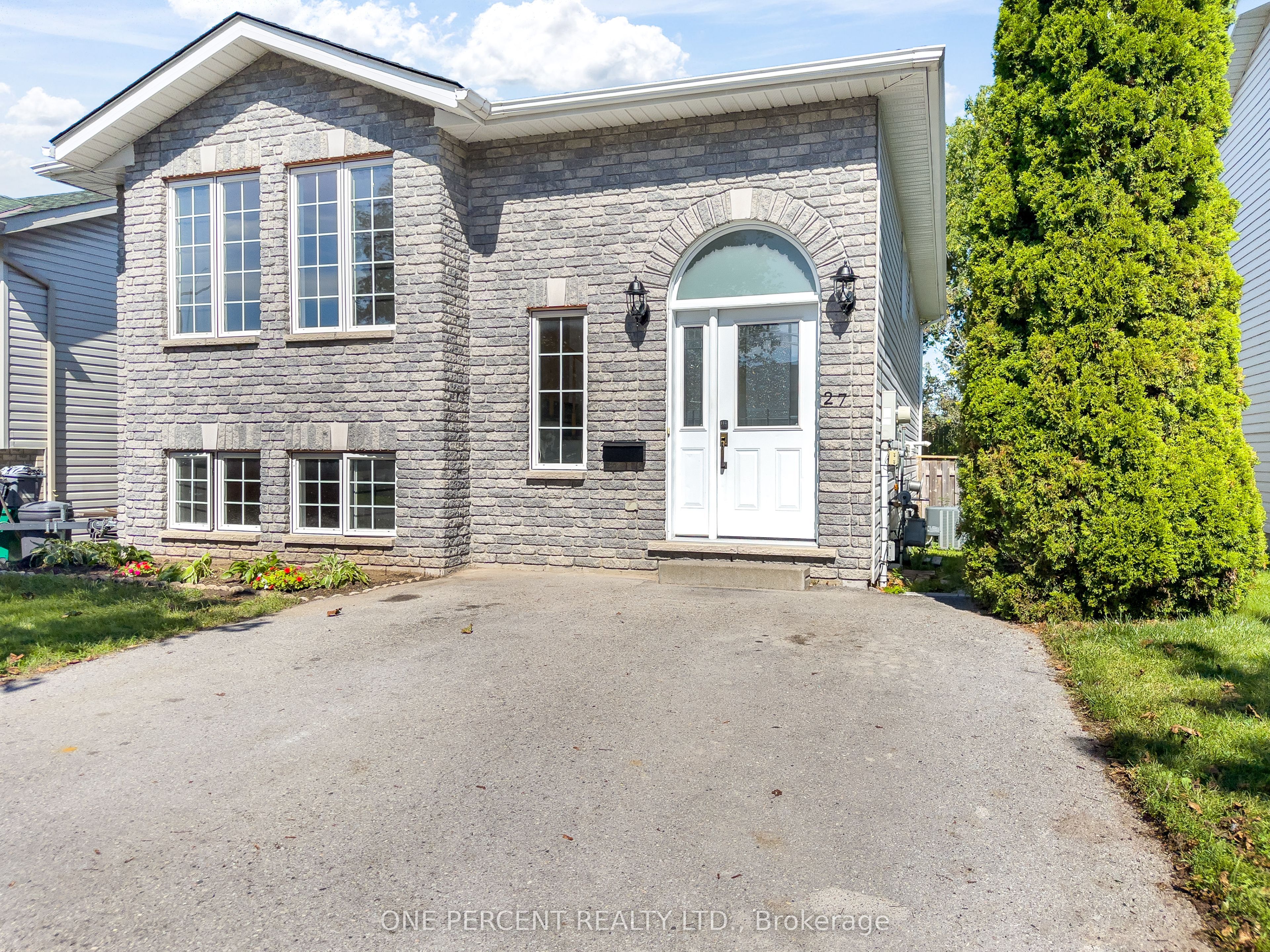 27 FARADAY Gardens, Belleville, ON K8P 5J5 photo 2
