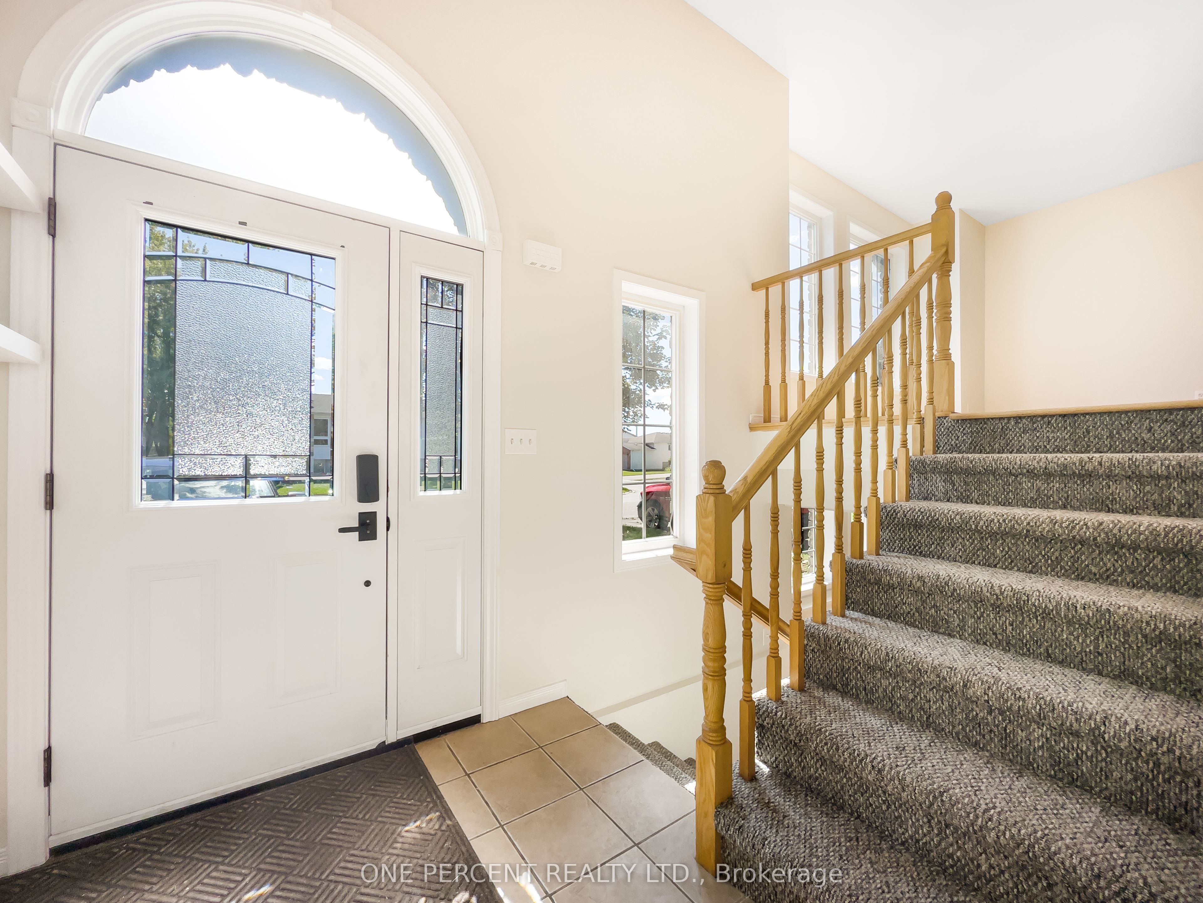 27 FARADAY Gardens, Belleville, ON K8P 5J5 photo 3