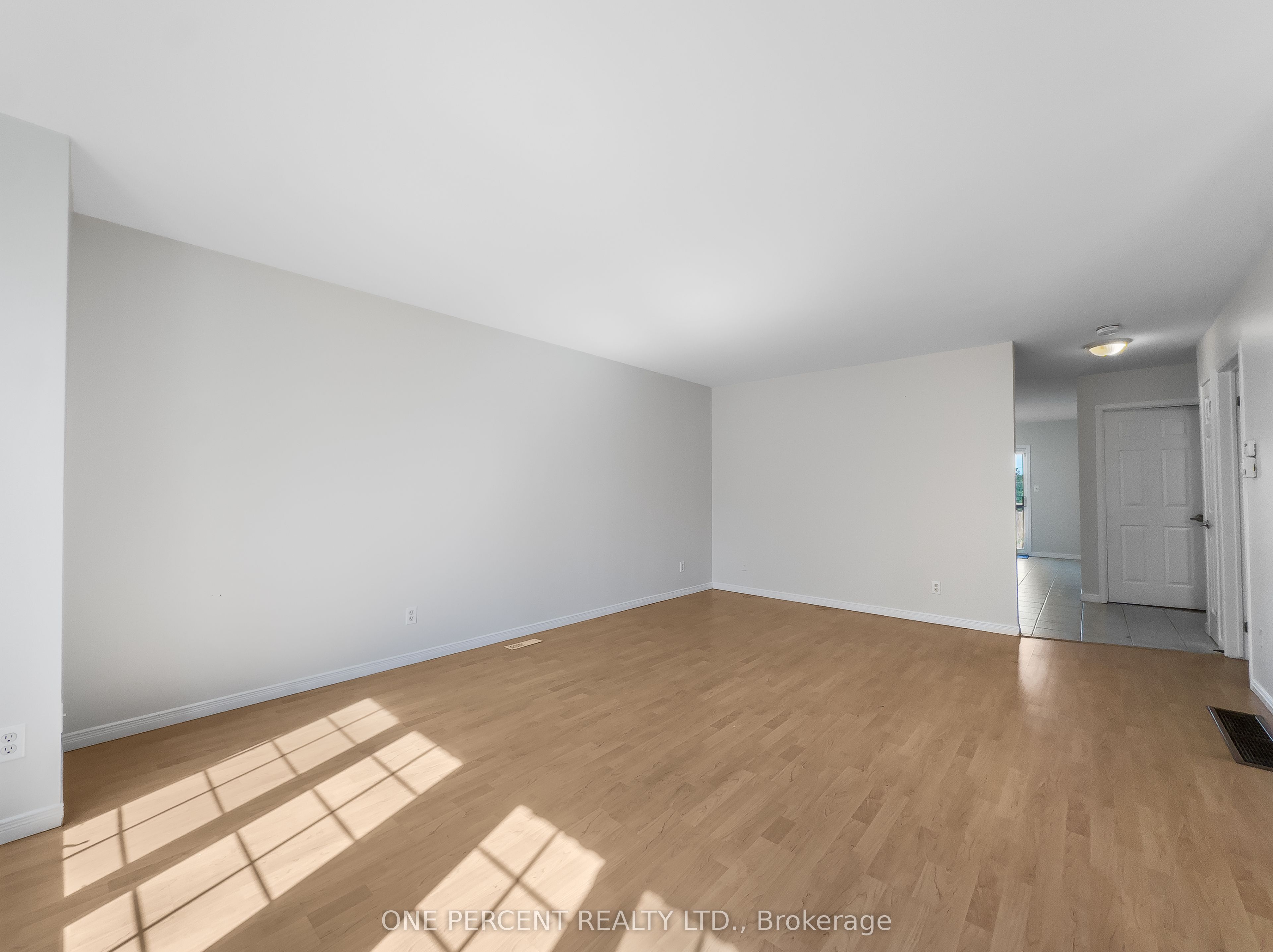 27 FARADAY Gardens, Belleville, ON K8P 5J5 photo 4