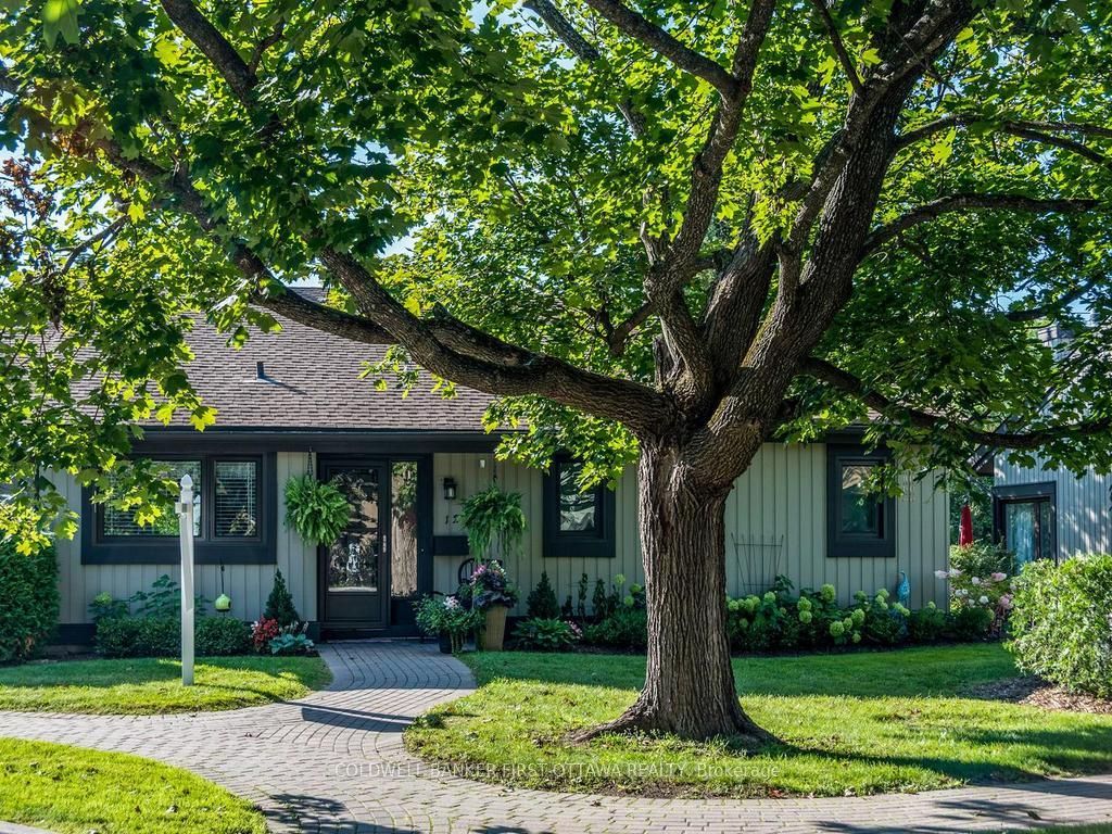 12 Kittansett Court, Stittsville - Munster - Richmond, ON K2S 1B9 photo 3