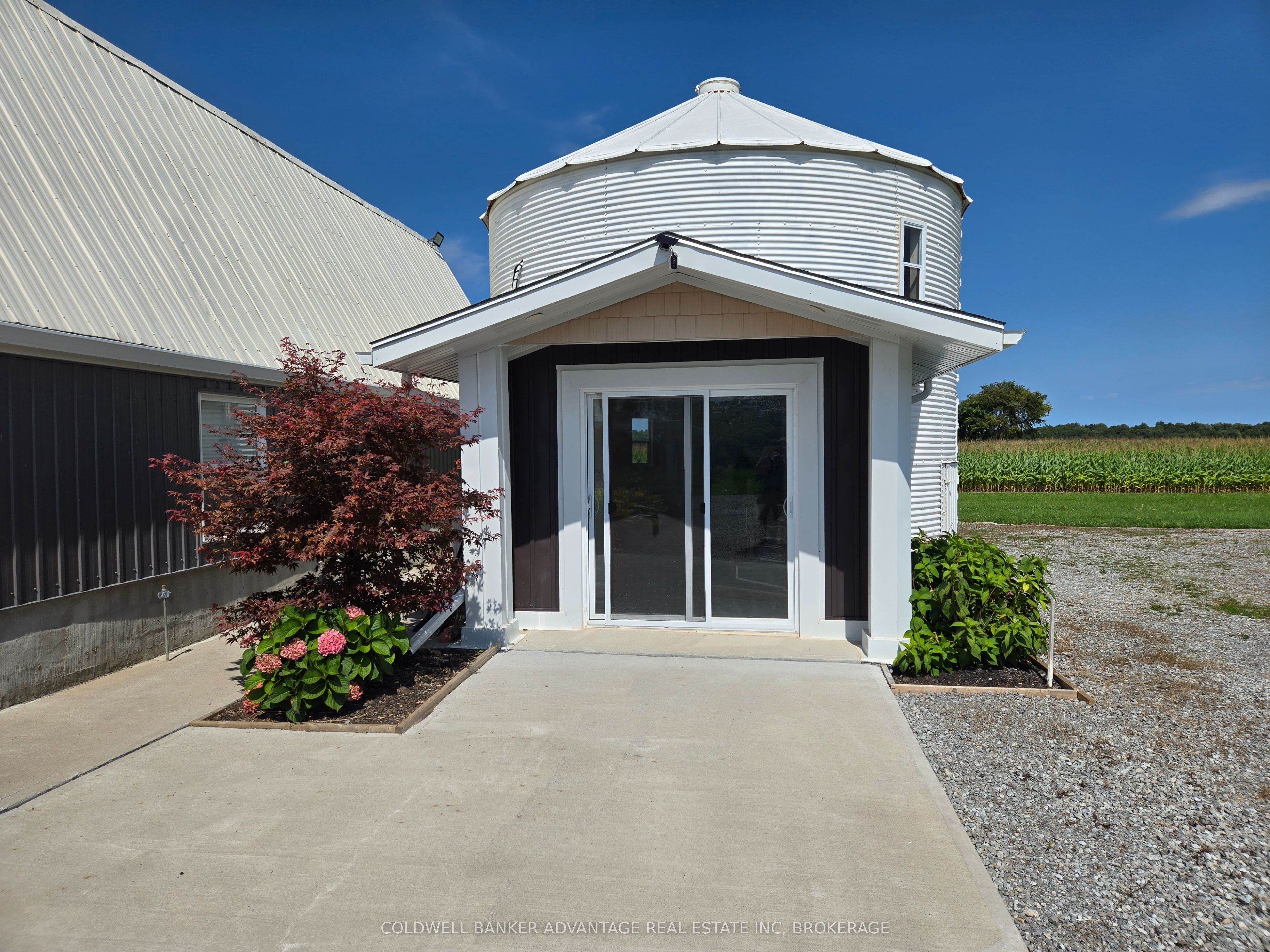 8731 Ridge Road, Niagara Falls, ON L3B 5N7