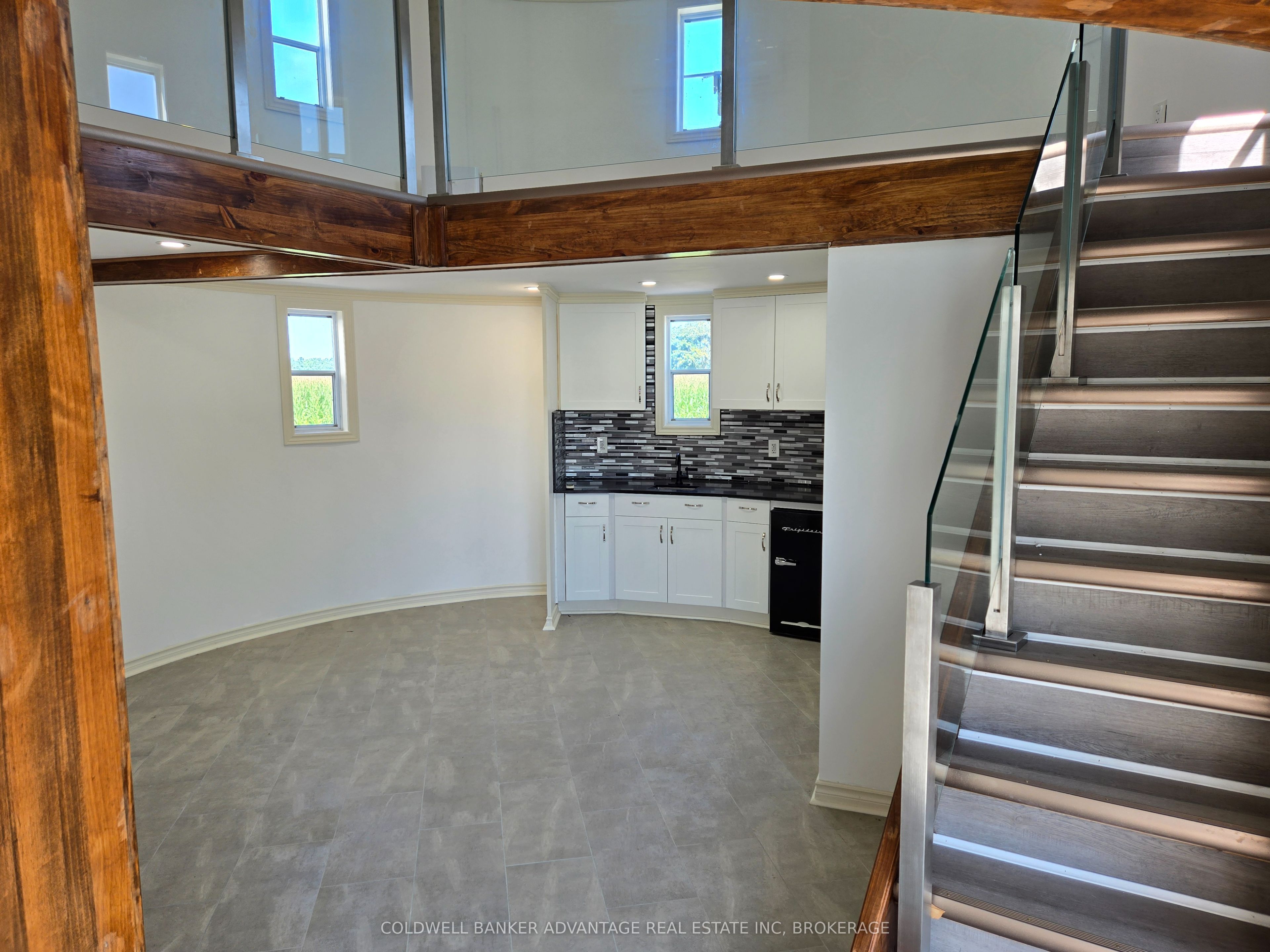 8731 Ridge Road, Niagara Falls, ON L3B 5N7 photo 5