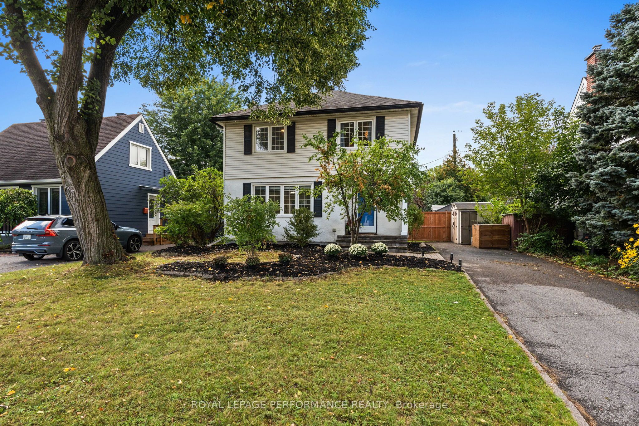 814 Raglan Avenue, Elmvale Acres and Area, ON K1G 1M4 photo 3