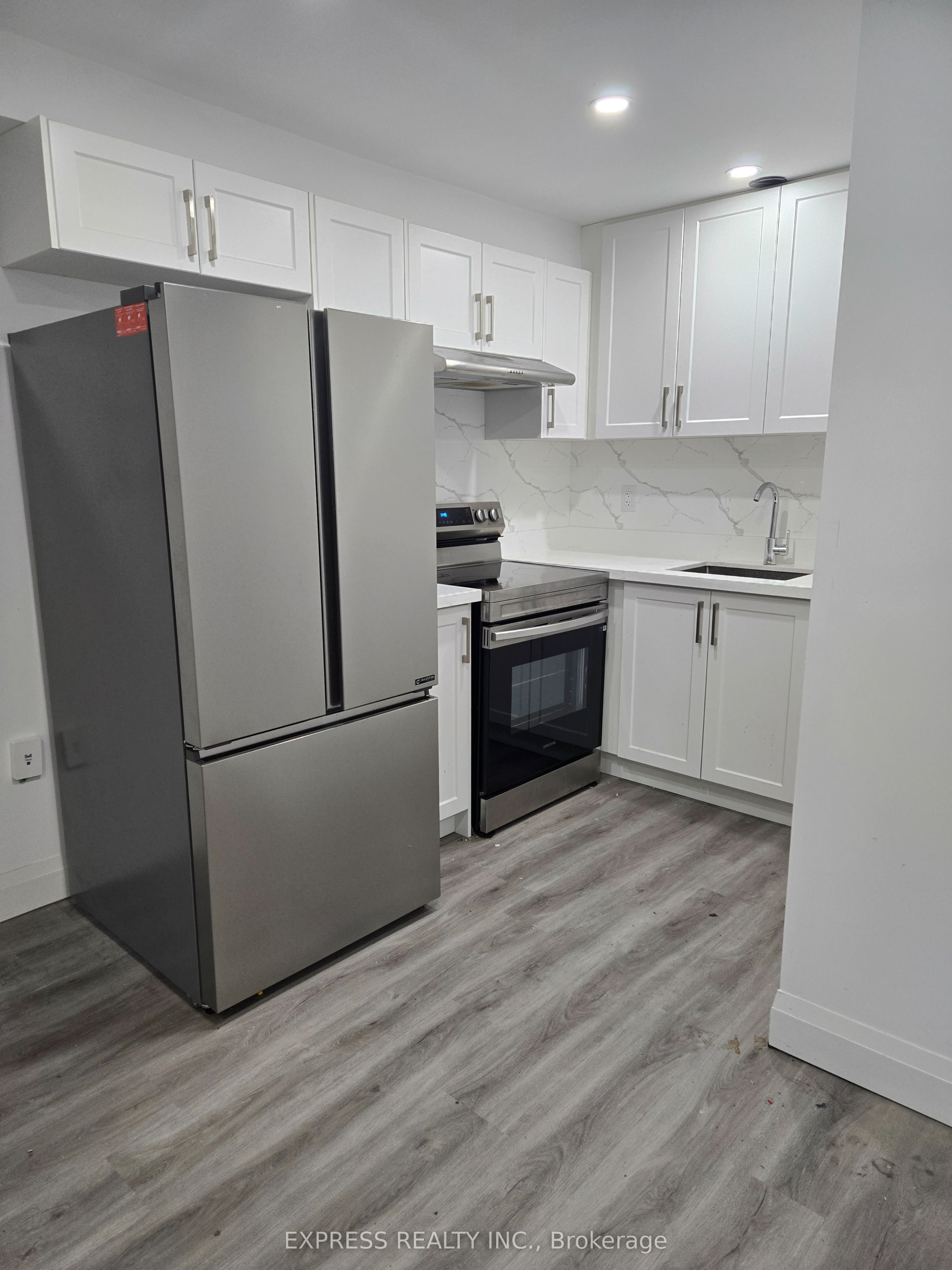 252 James Street S 4, Hamilton, ON L8P 3B5 photo 2