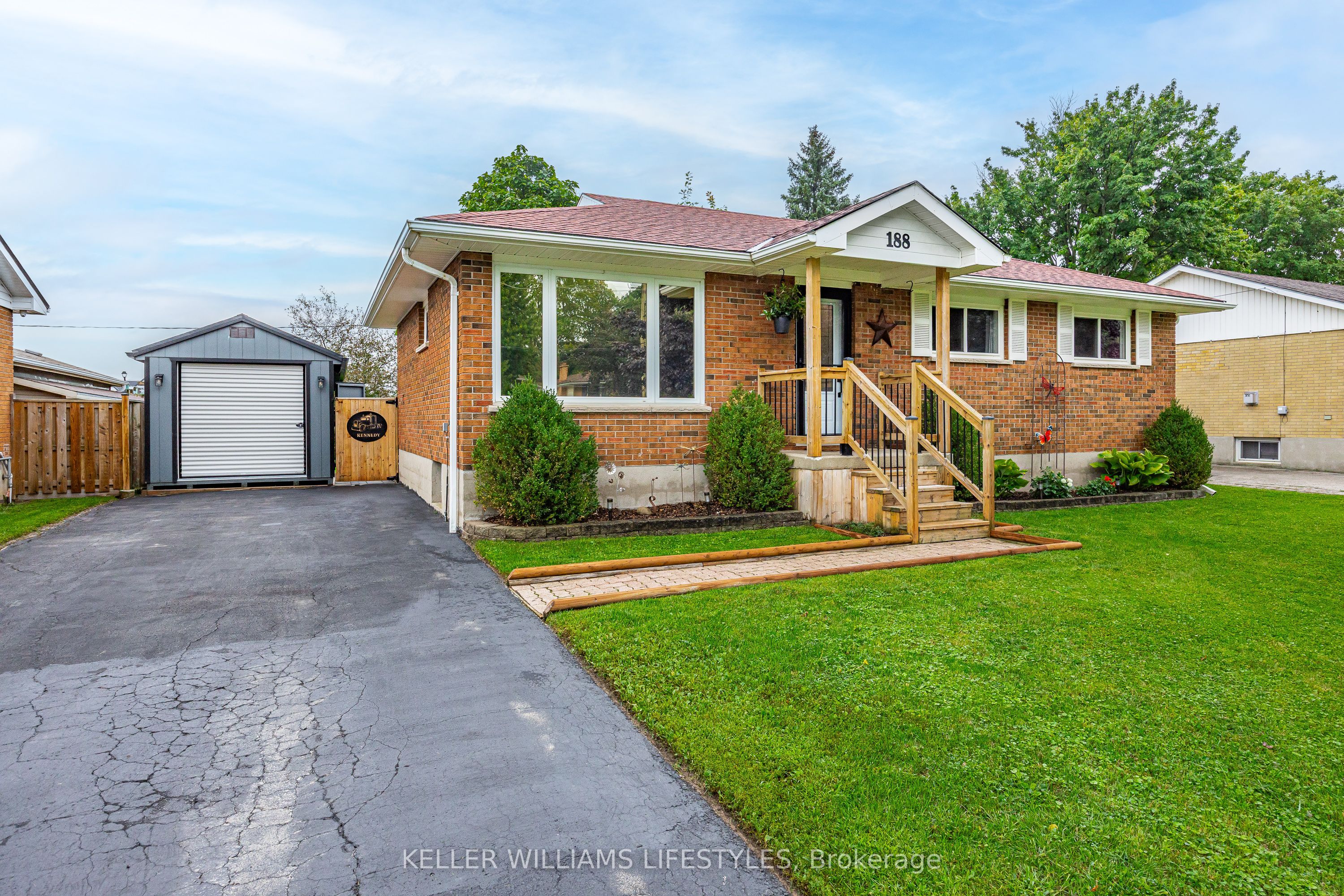 188 Queen Street, North Middlesex, ON N0M 1A0
