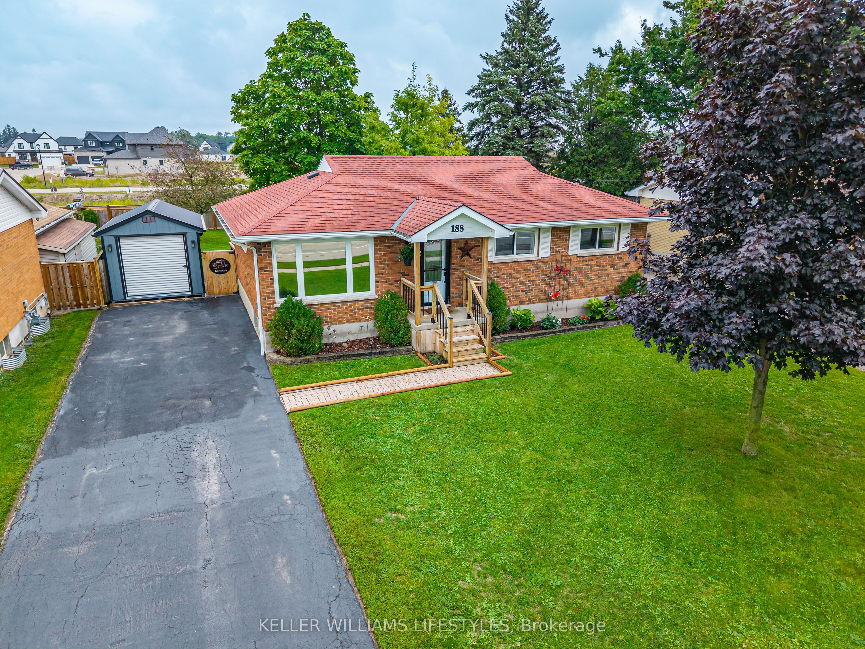 188 Queen Street, North Middlesex, ON N0M 1A0 photo 2