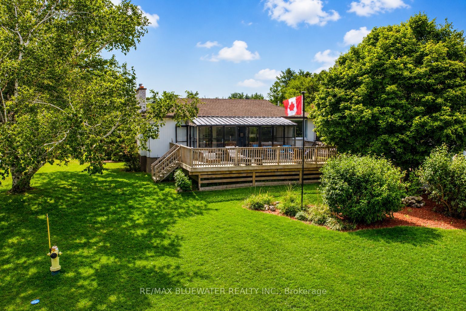 9997 Edward Street, Lambton Shores, ON N0M 2L0 photo 3