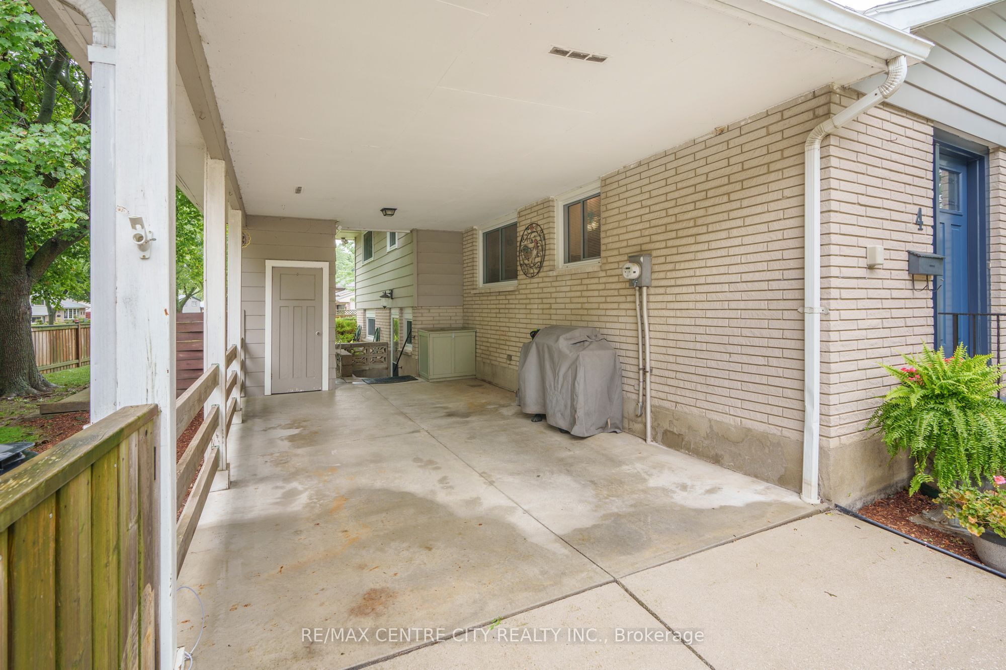 4 Quail Place, Chatham-Kent, ON N7L 1G2 photo 2