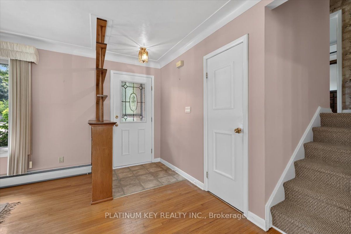 2392 London Street, Strathroy-Caradoc, ON N0L 1W0 photo 4